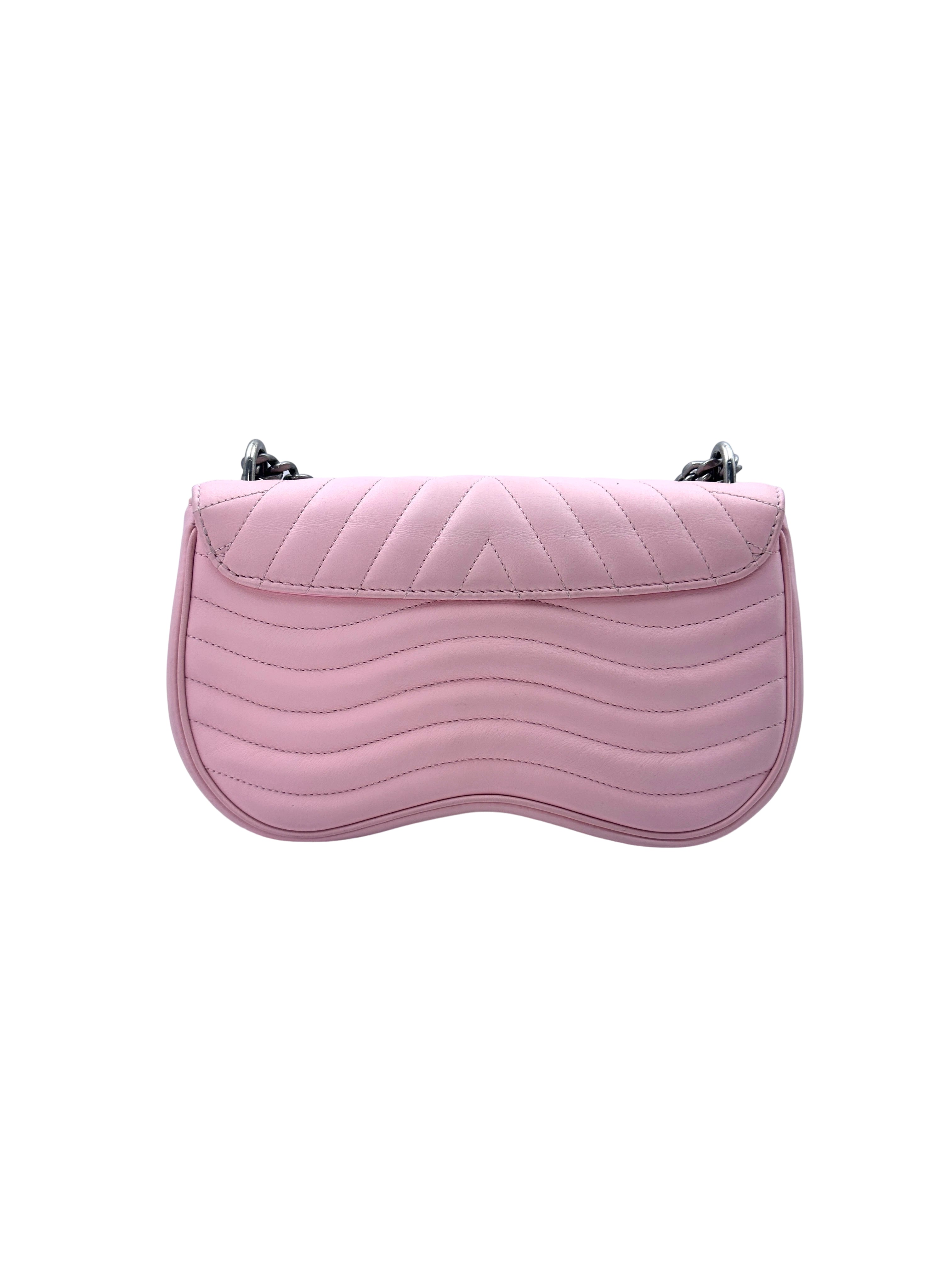 Louis Vuitton New Wave MM Pink Chevron Quilted Leather Shoulder Bag LV2067