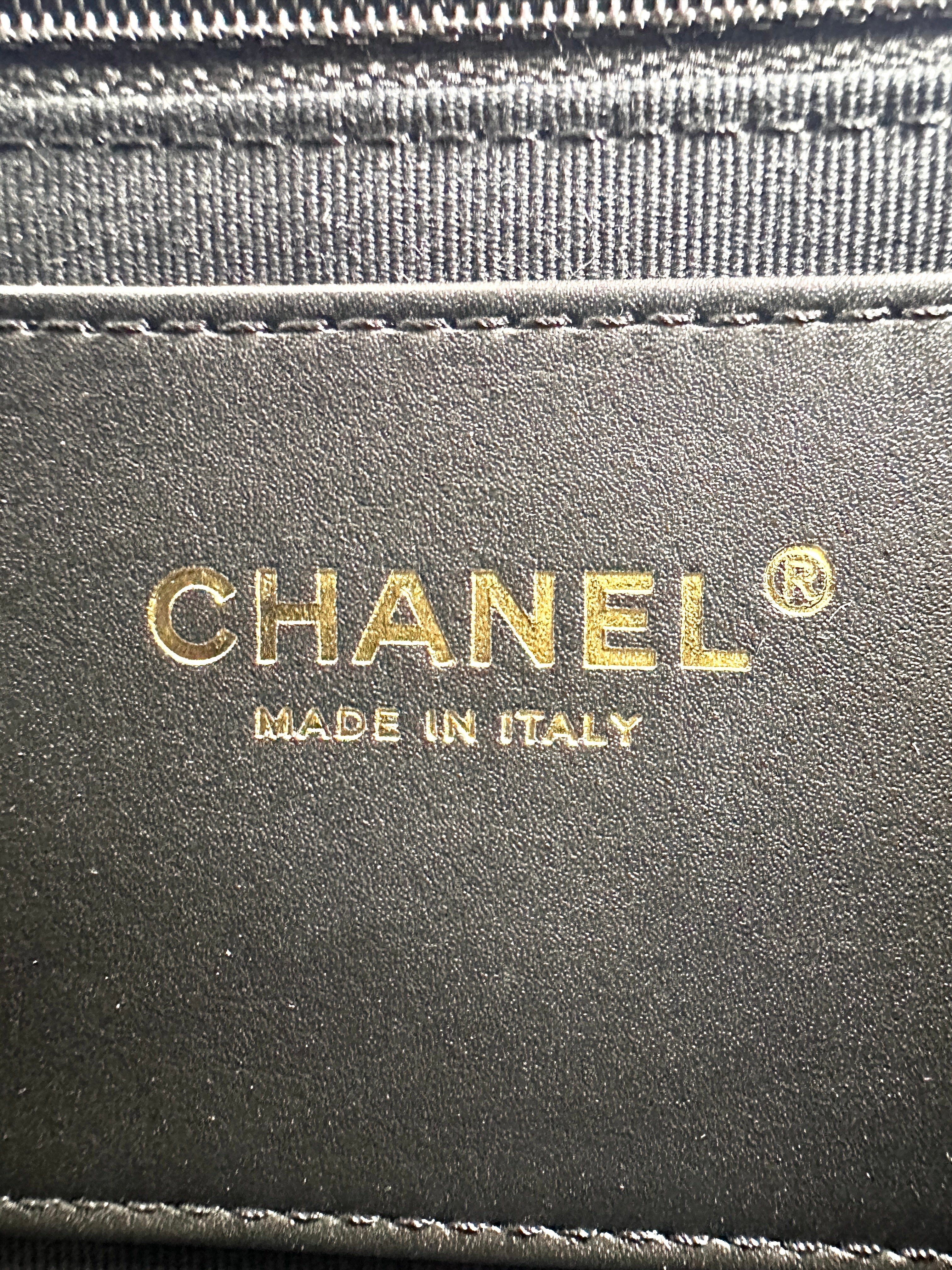 Chanel 24P Funky Match Black Quilted Leather Flap Bag With Chunky Chain(UN***PH) CC1502