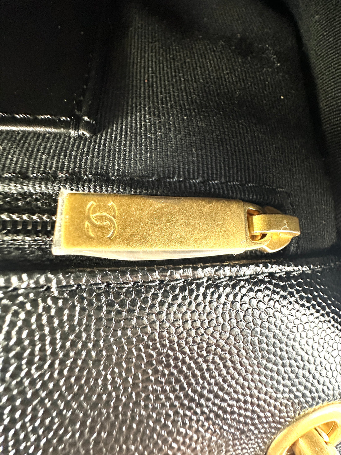 Chanel 24P Funky Match Black Quilted Leather Flap Bag With Chunky Chain(UN***PH) CC1502