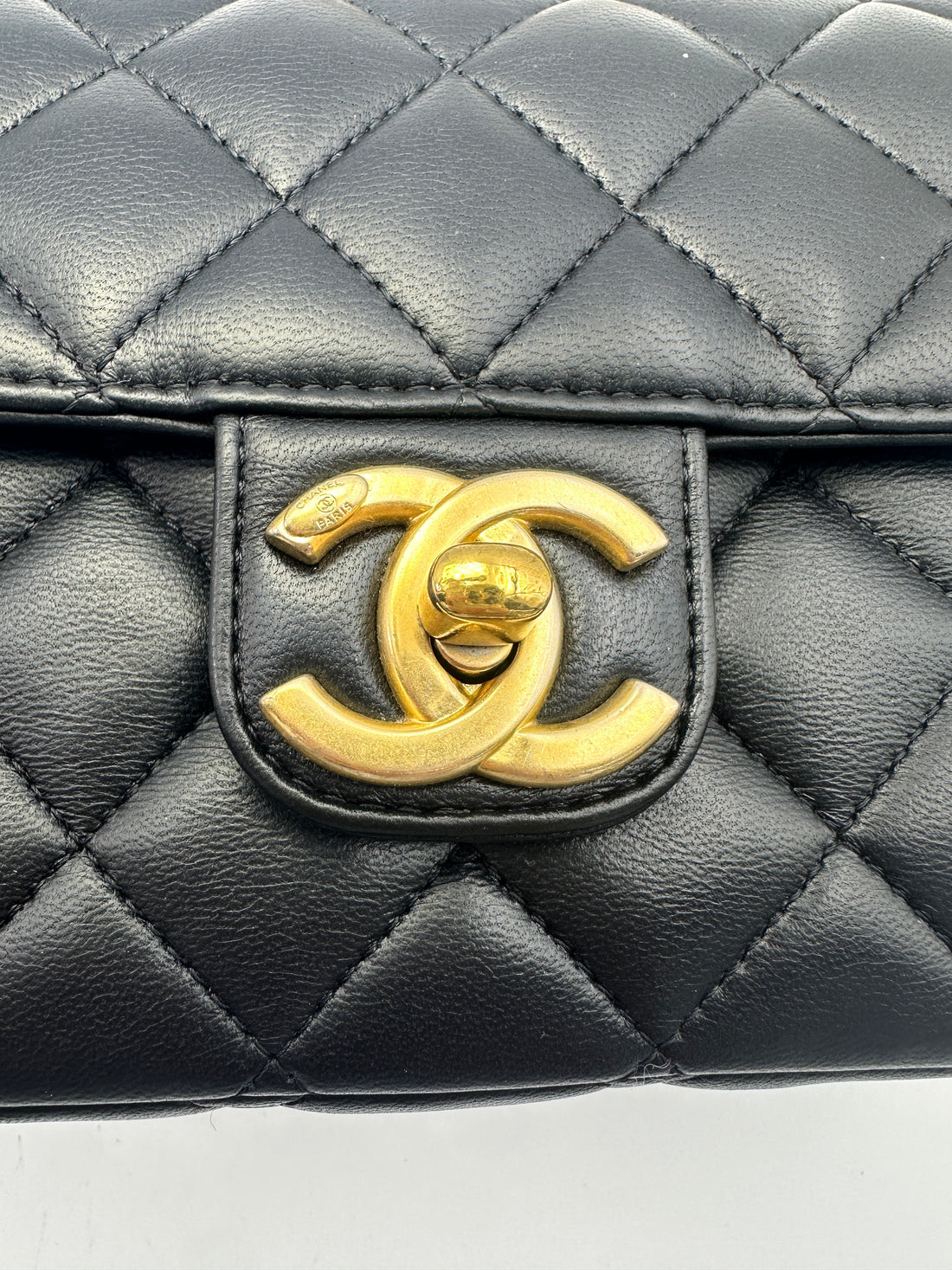 Chanel 23C Black Quilted Lambskin Square Flap Bag(H2***90) CC1501
