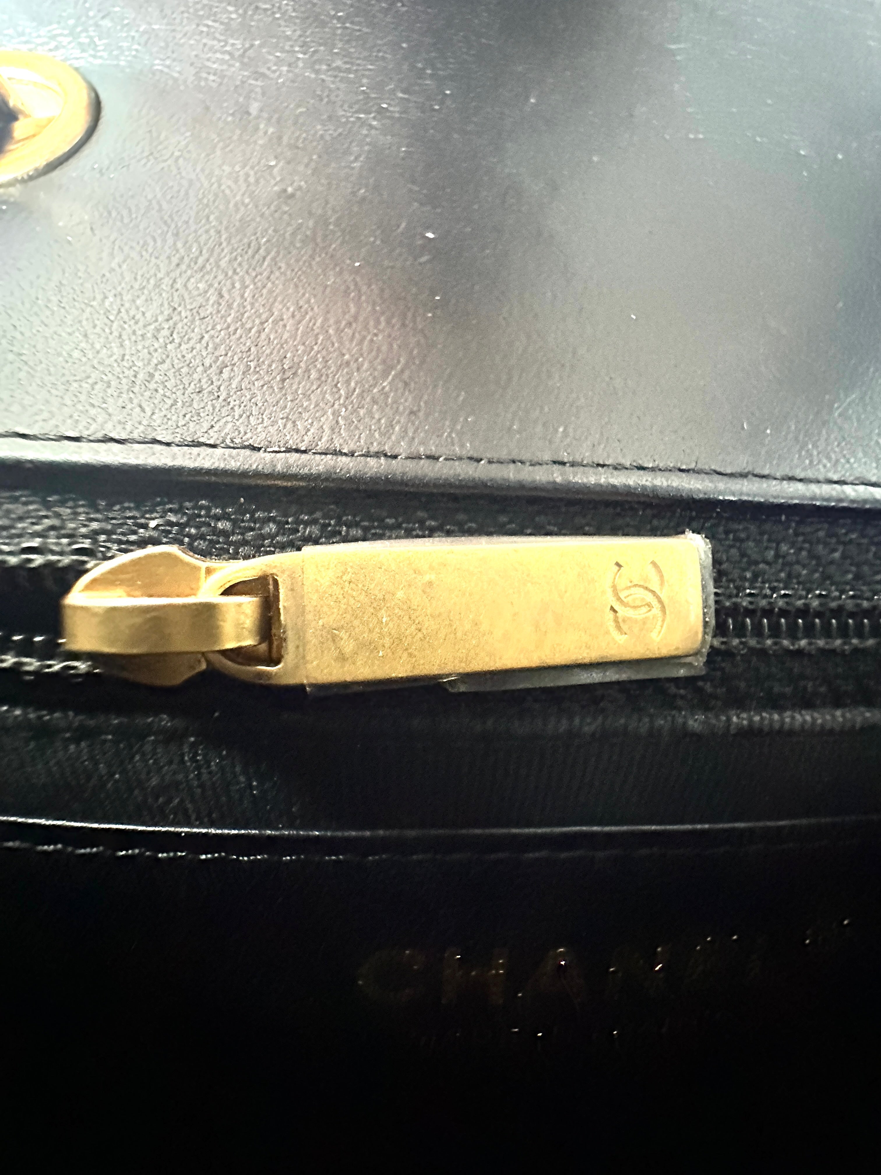 Chanel 23C Black Quilted Lambskin Square Flap Bag(H2***90) CC1501