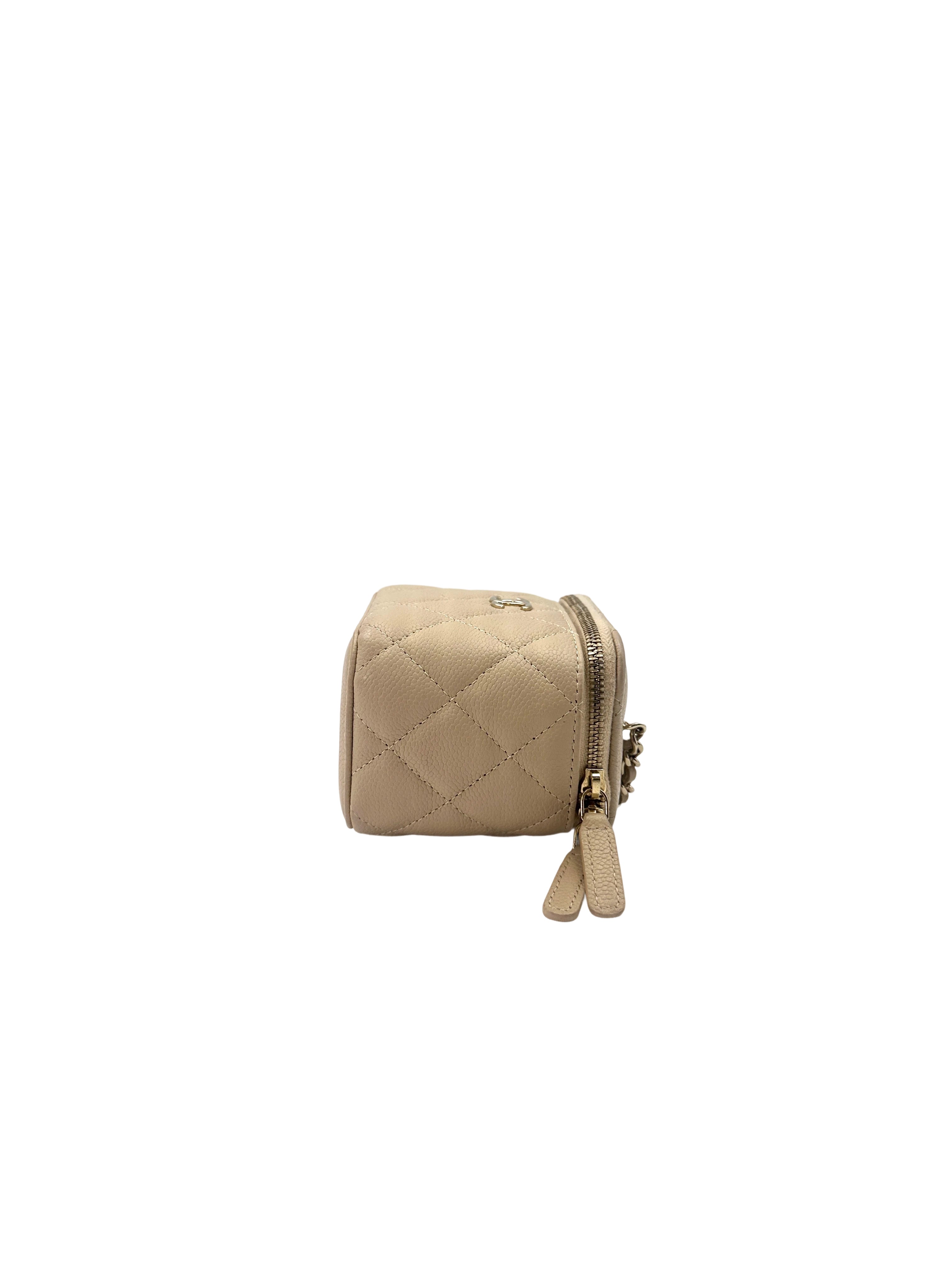 Chanel CC Filigree Beige Quilted Leather Vanity Case(31***24) CC1489