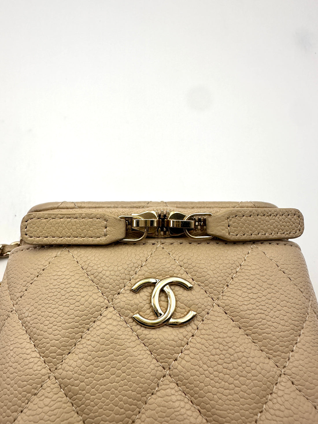 Chanel CC Filigree Beige Quilted Leather Vanity Case(31***24) CC1489