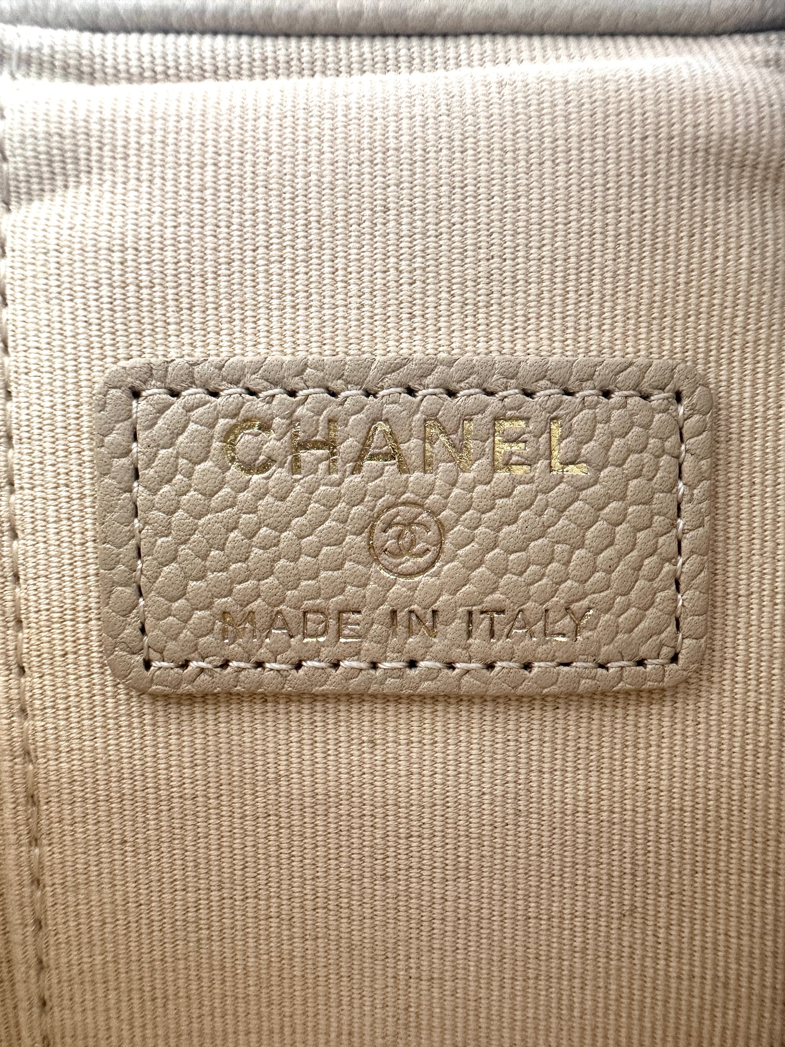 Chanel CC Filigree Beige Quilted Leather Vanity Case(31***24) CC1489
