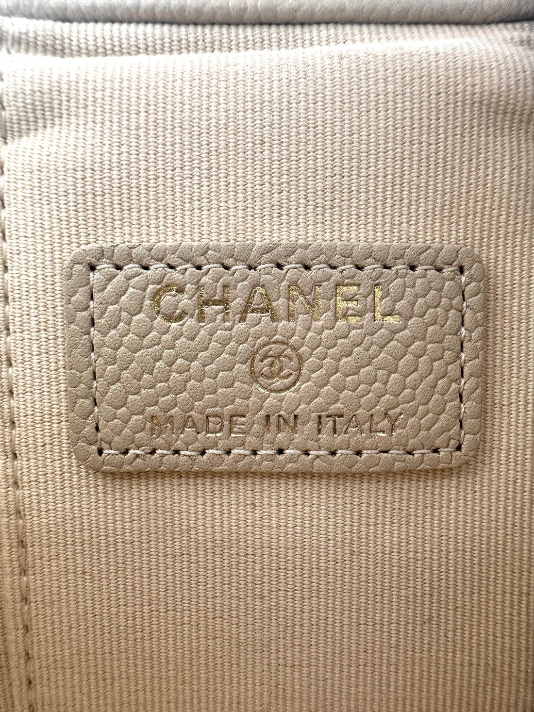 Chanel CC Filigree Beige Quilted Leather Vanity Case(31***24) CC1489