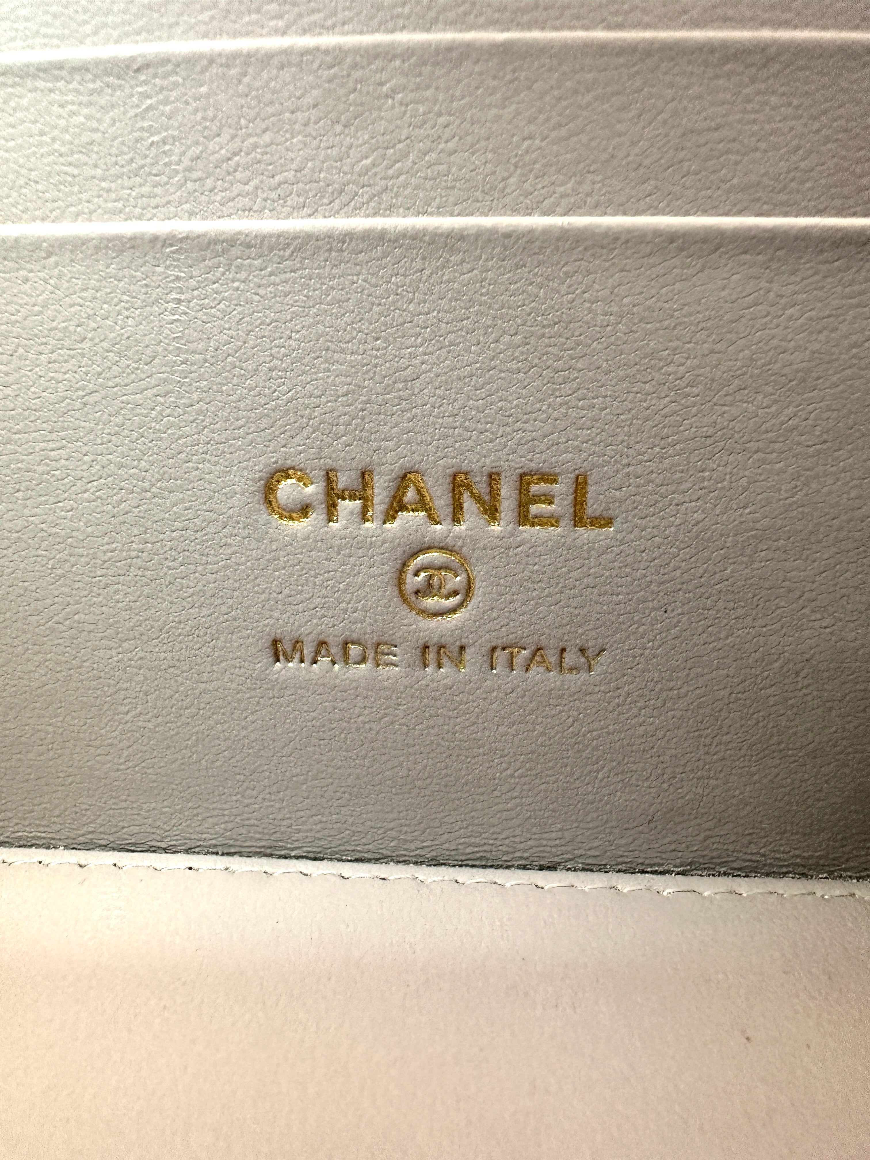 Chanel 24K Grey Quilted Leather Vanity Case(TA***AH) CC1503