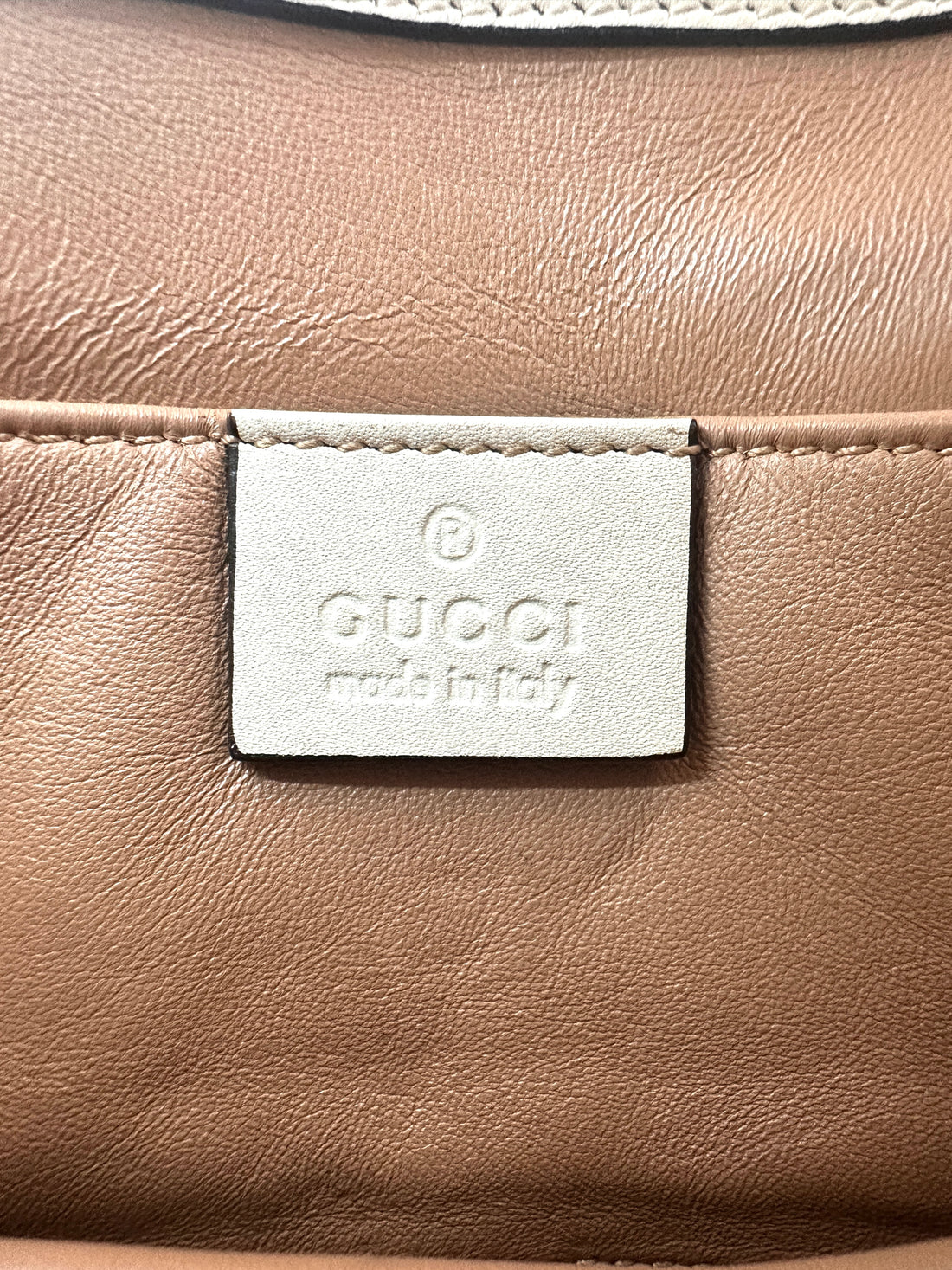 Gucci Broadway Animalier White Leather Shoulder Bag With Tiger Head GG745