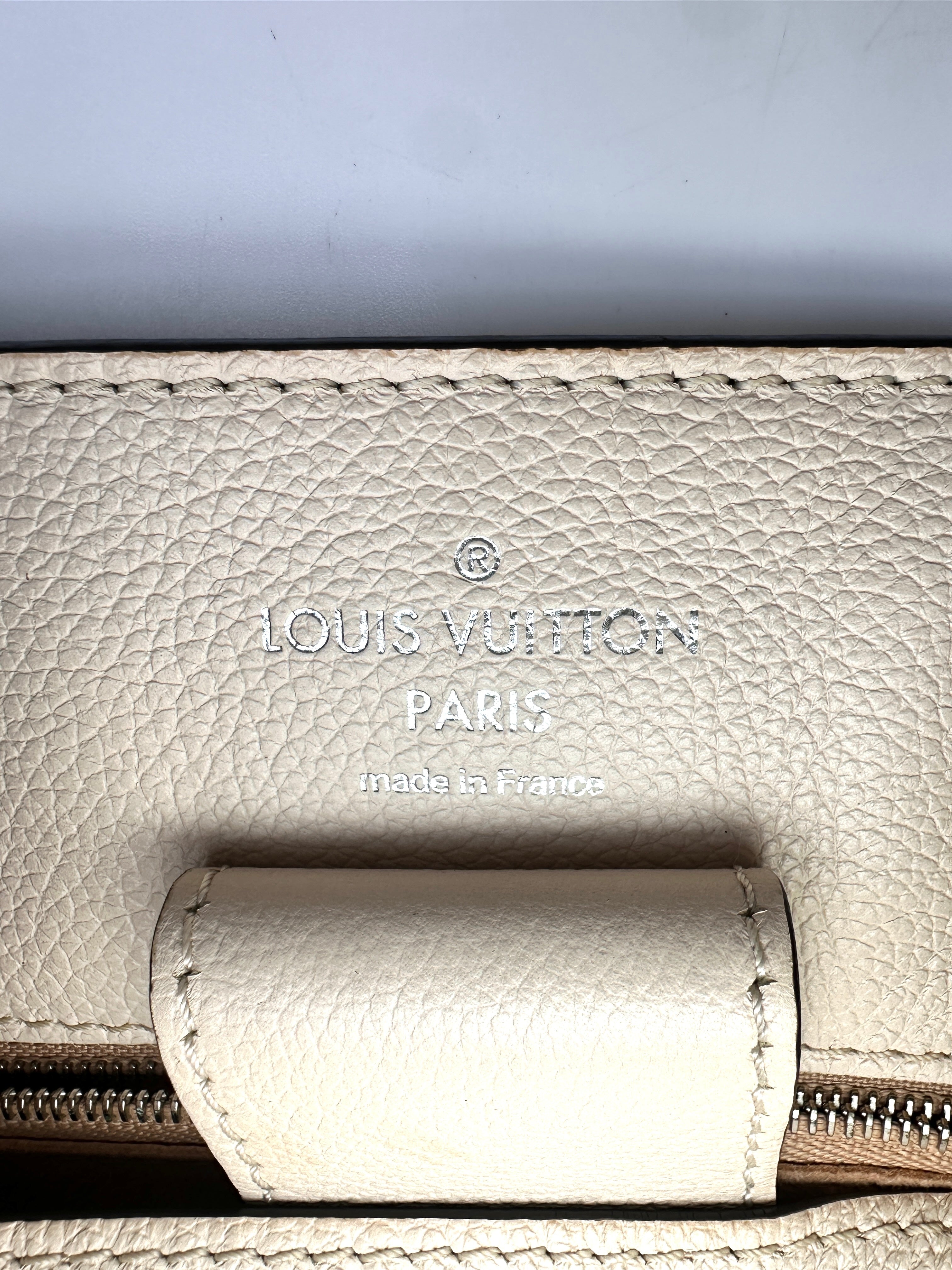 Louis Vuitton Lockme White Calfskin Bucket Bag LV2112