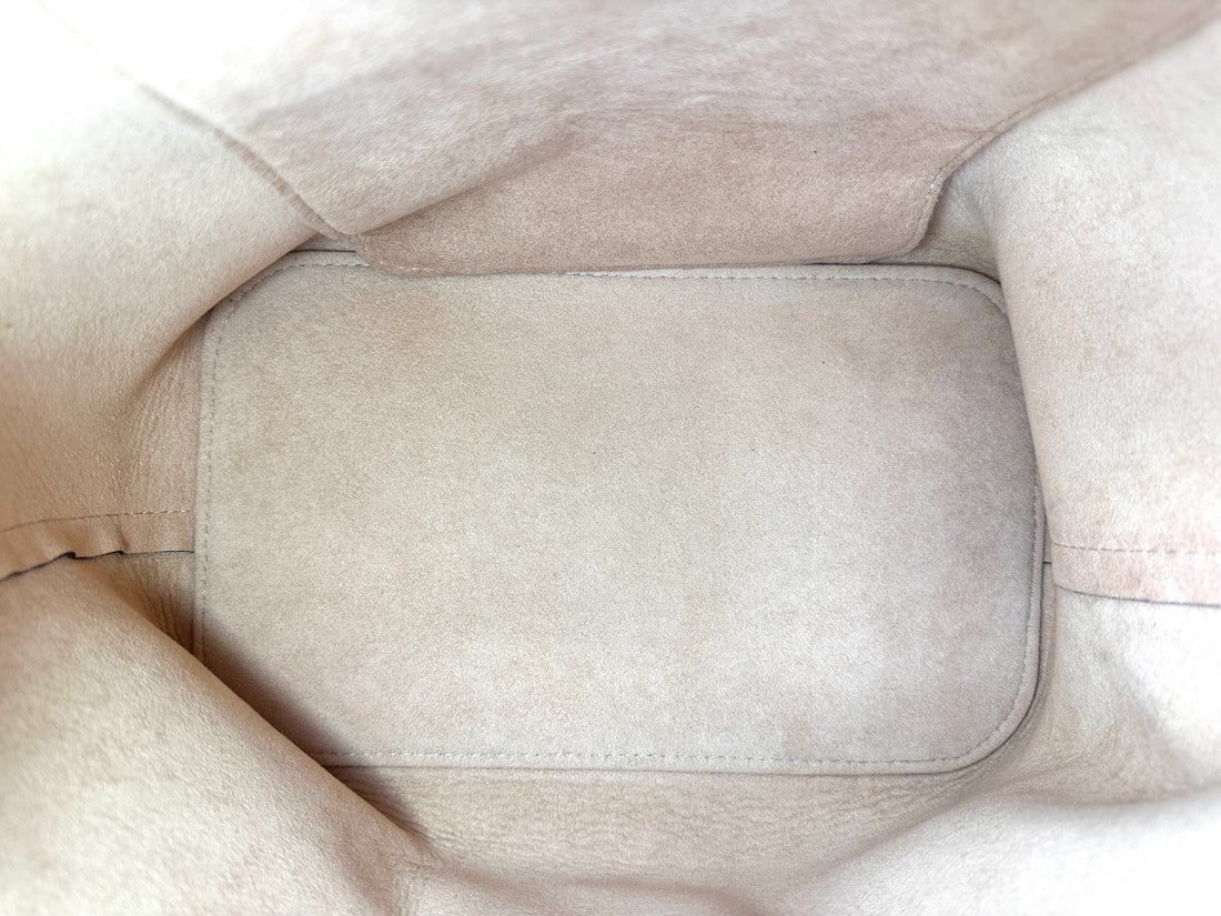 Louis Vuitton Lockme White Calfskin Bucket Bag LV2112