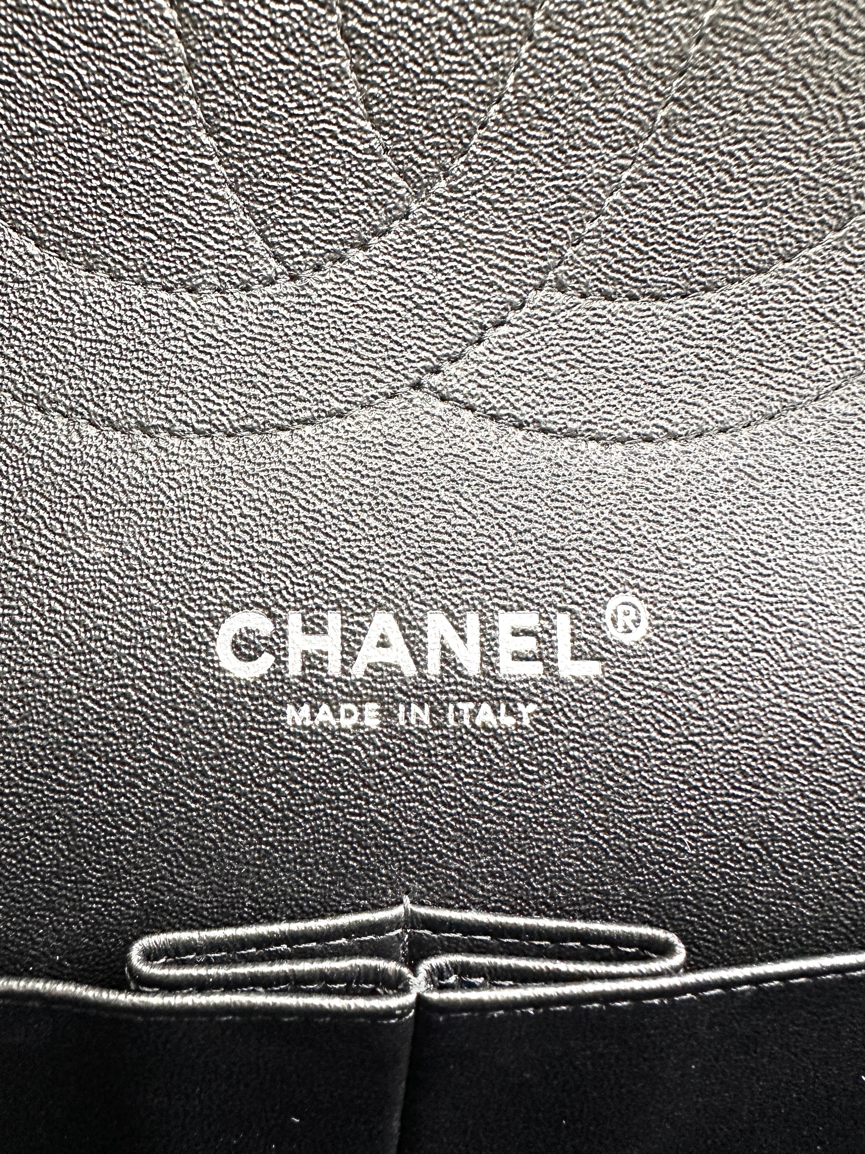 Chanel Classic Flap Black Quilted Calfskin Shoulder Bag(21***98) CC1520