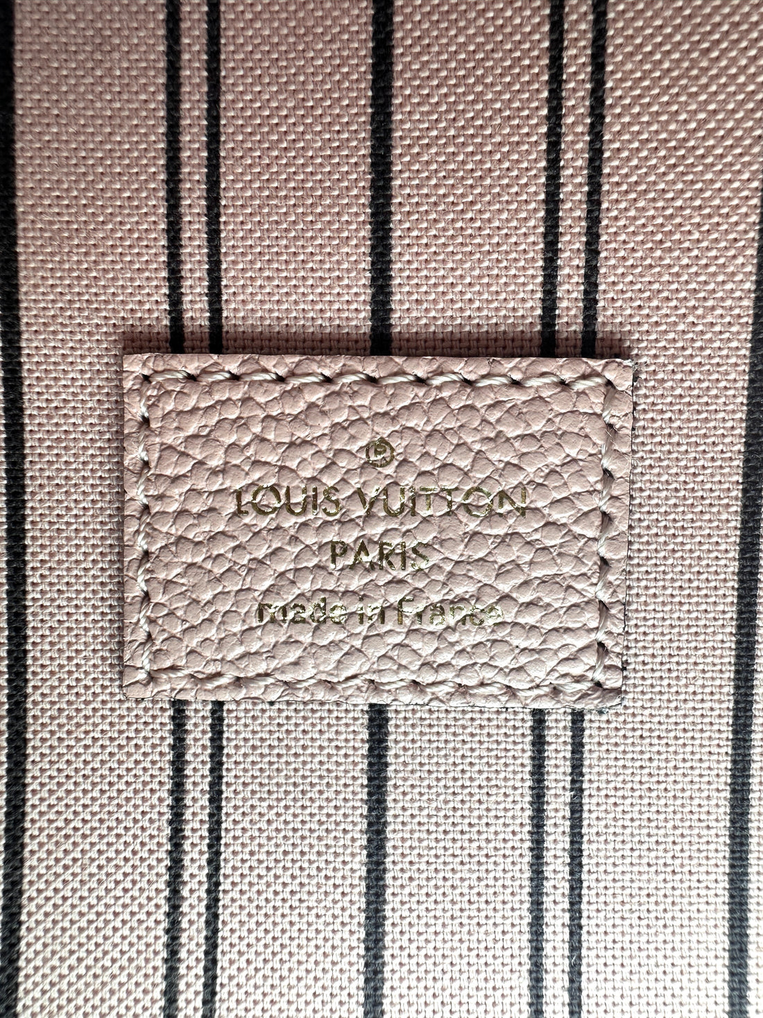 Louis Vuitton Pink Monogram Empreinte Leather Pochette Metis LV2117
