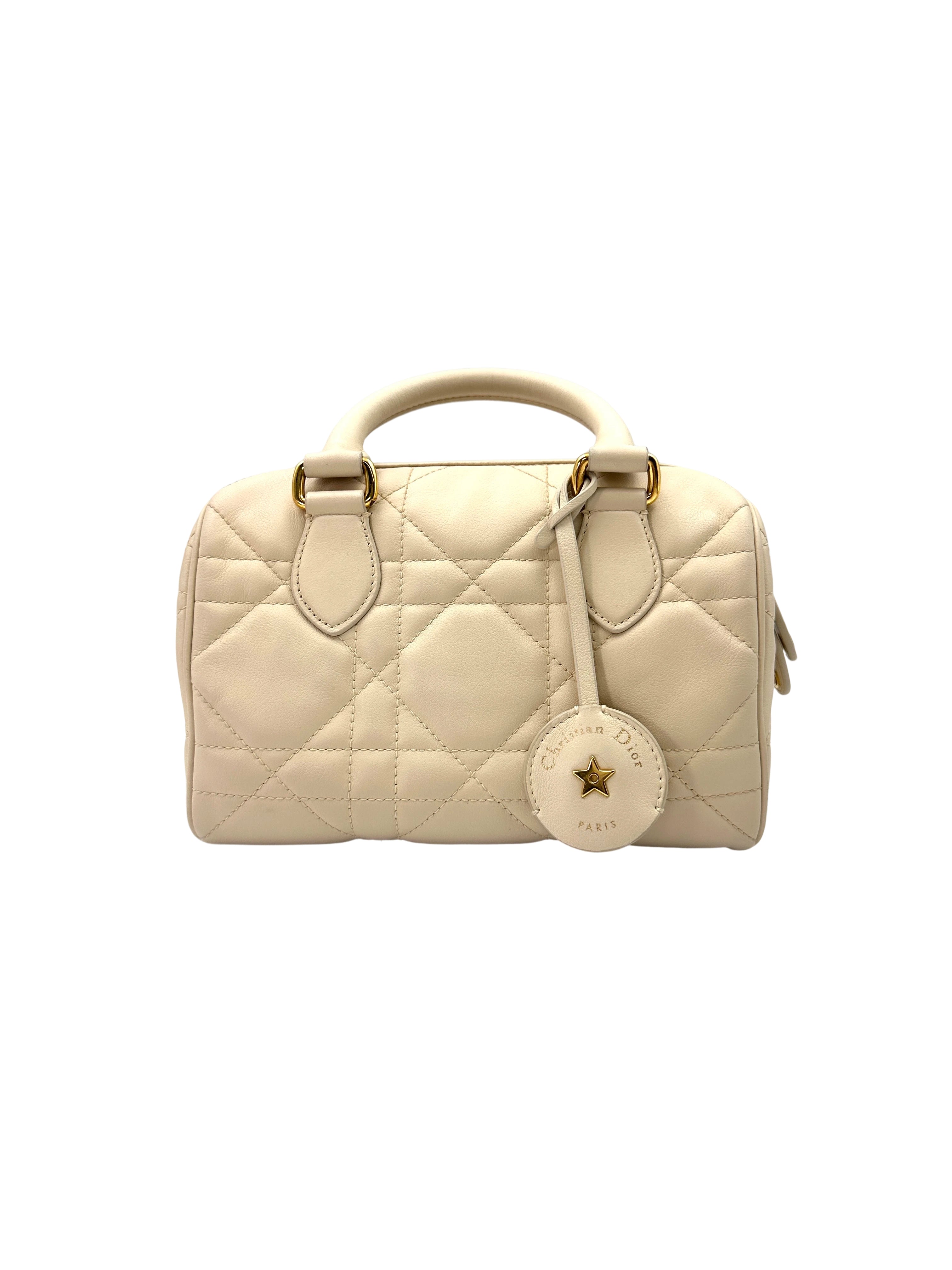 Christian Dior Dior Groove White Macrocannage Leather Handle Bag IRIS071