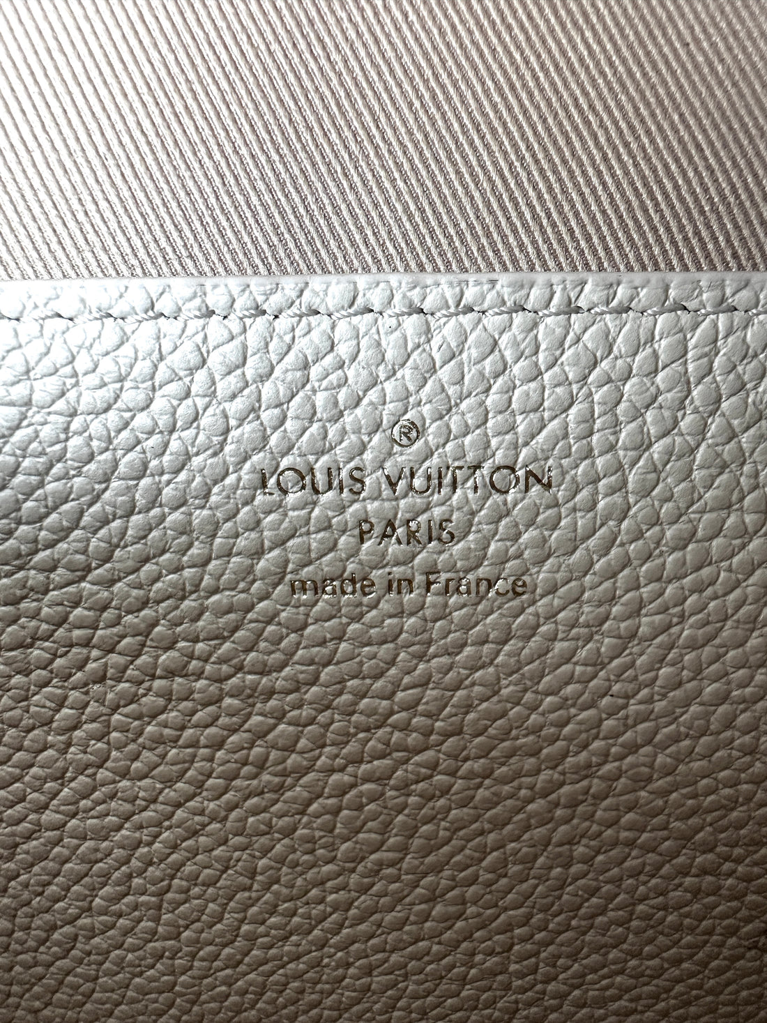 Louis Vuitton White Monogram Empreinte Leather Wallet On Chain Metis LV2122