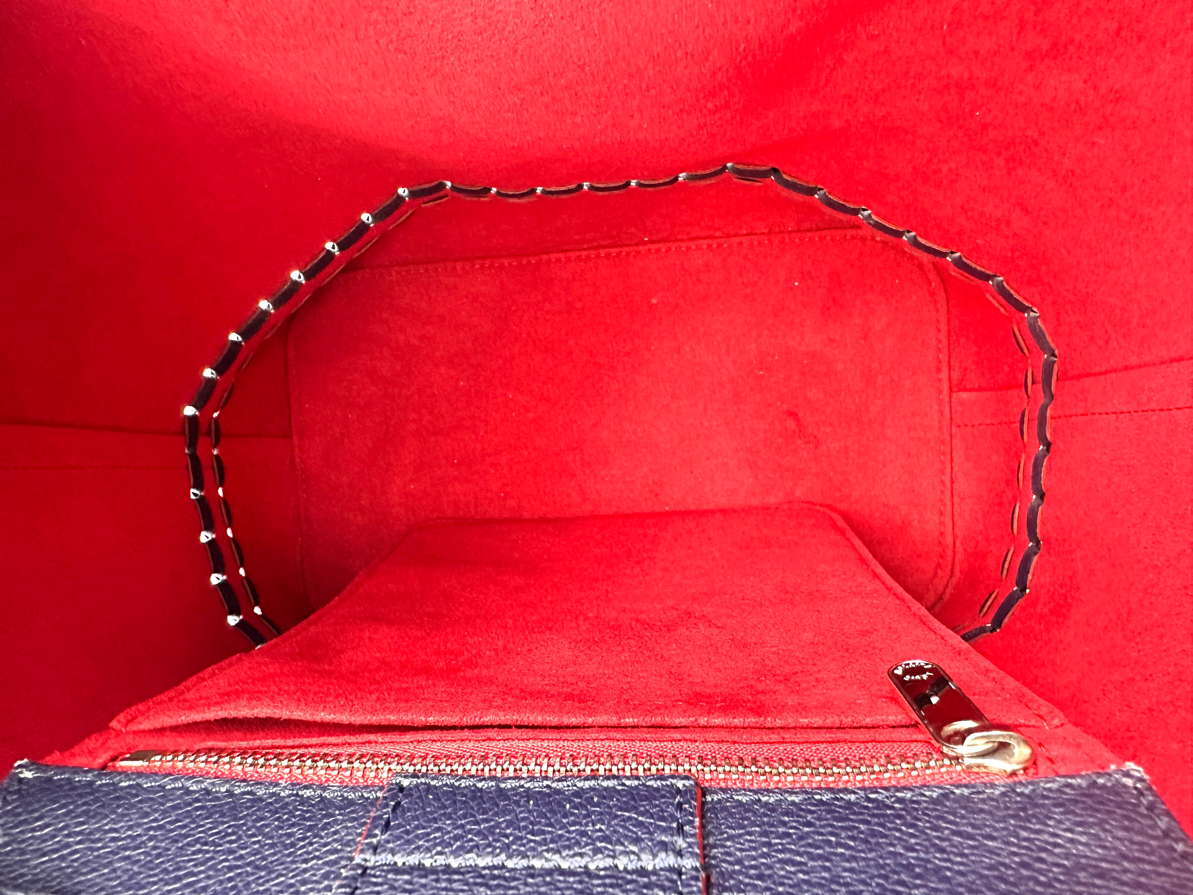 Louis Vuitton Lockme Navy Leather Handle Bucket Bag LV2128