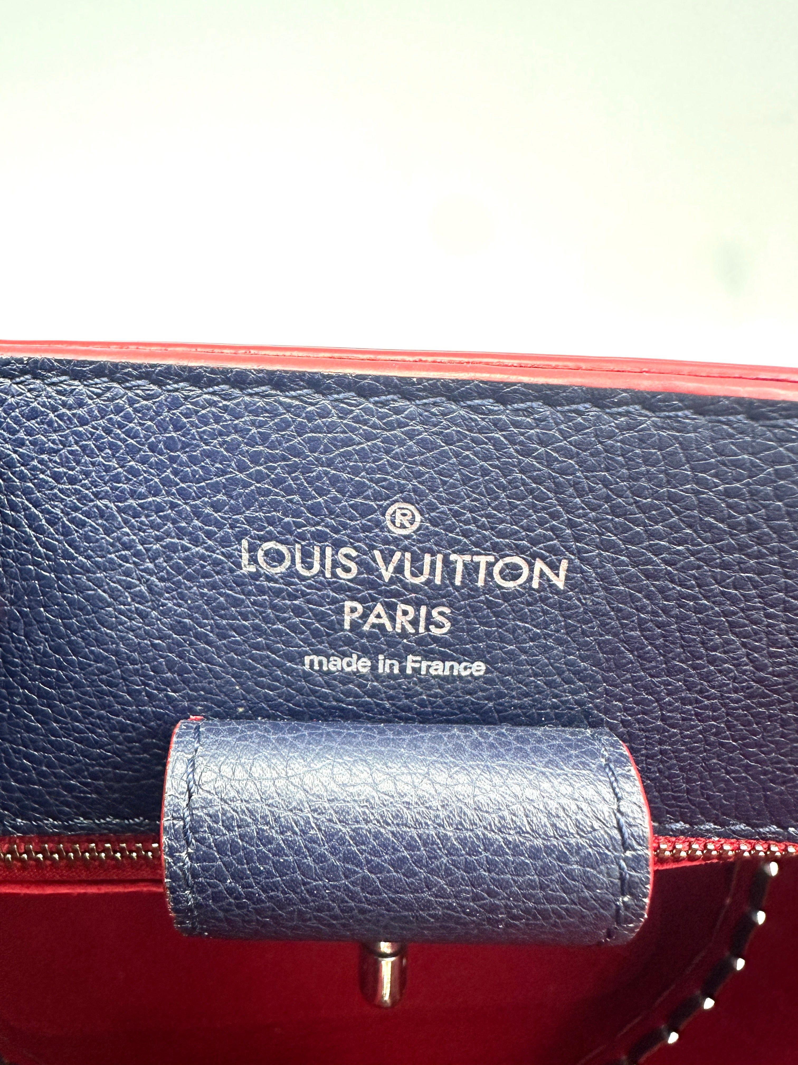 Louis Vuitton Lockme Navy Leather Handle Bucket Bag LV2128