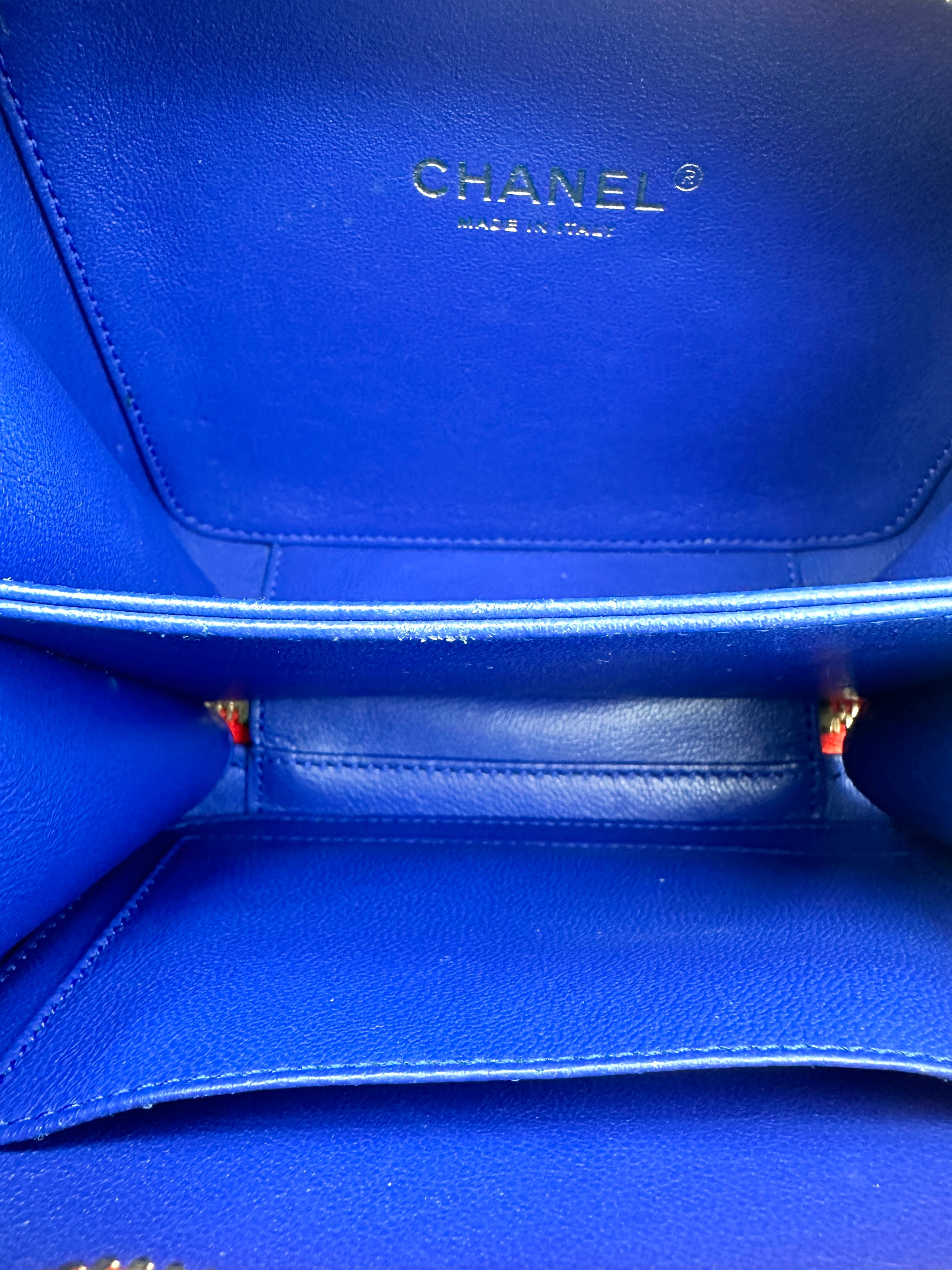Chanel CC Filigree Blue/White Quilted Leather Top Handle Vanity Case(26***77) CC1534