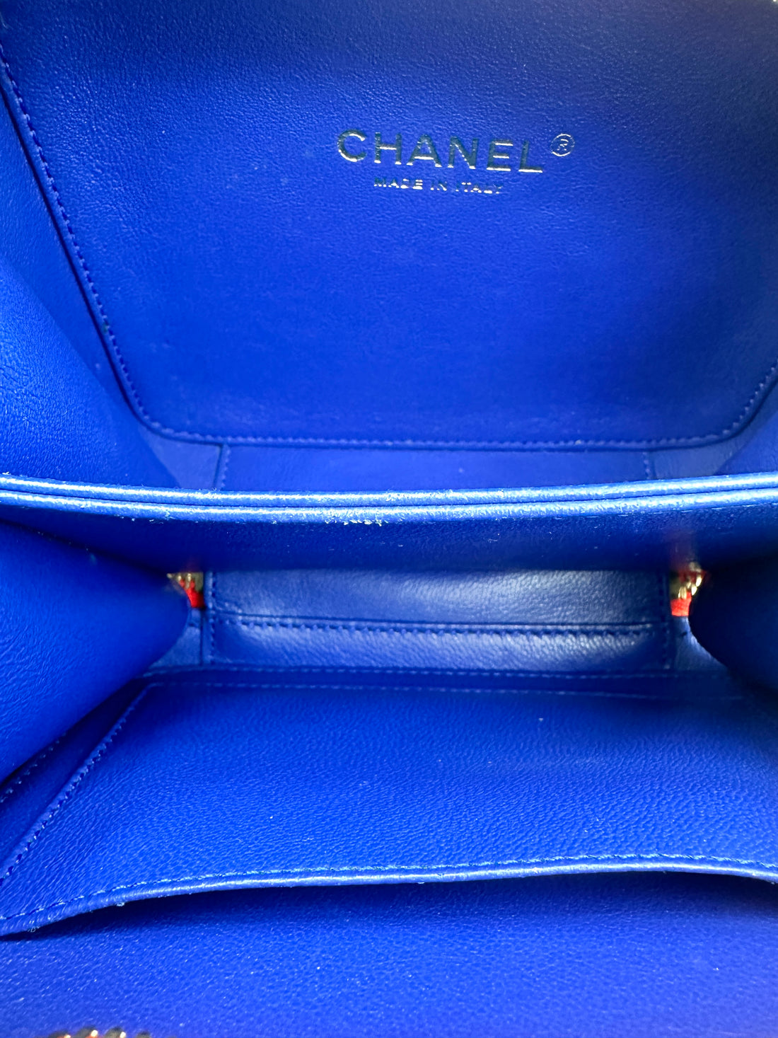 Chanel CC Filigree Blue/White Quilted Leather Top Handle Vanity Case(26***77) CC1534