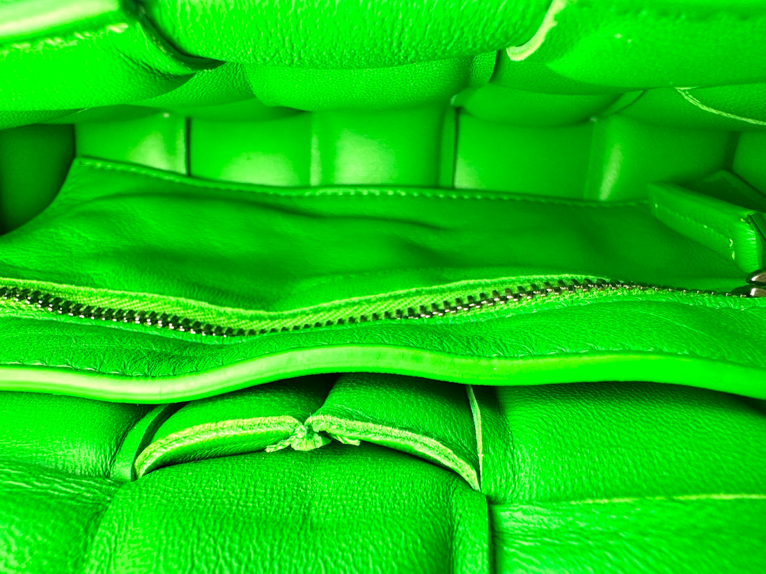 Bottega Veneta Padded Cassette Green Leather Small Size Shoulder Bag BV109