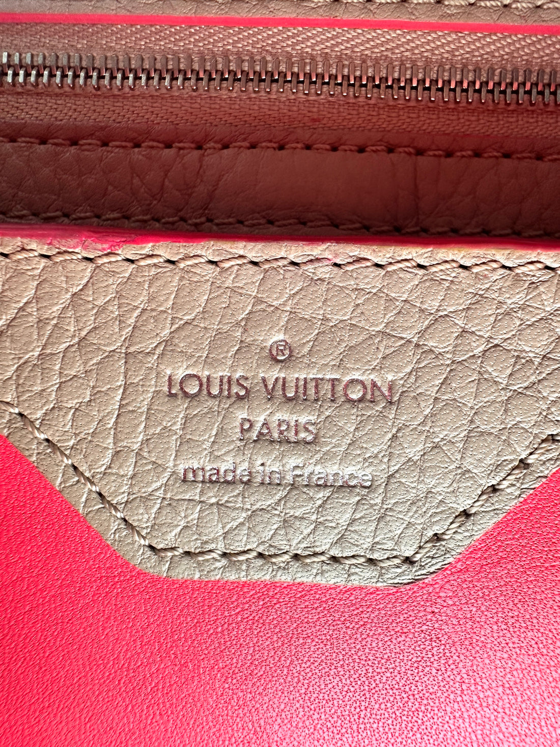 Louis Vuitton Capucines White Leather Top Handle Bag LV2139