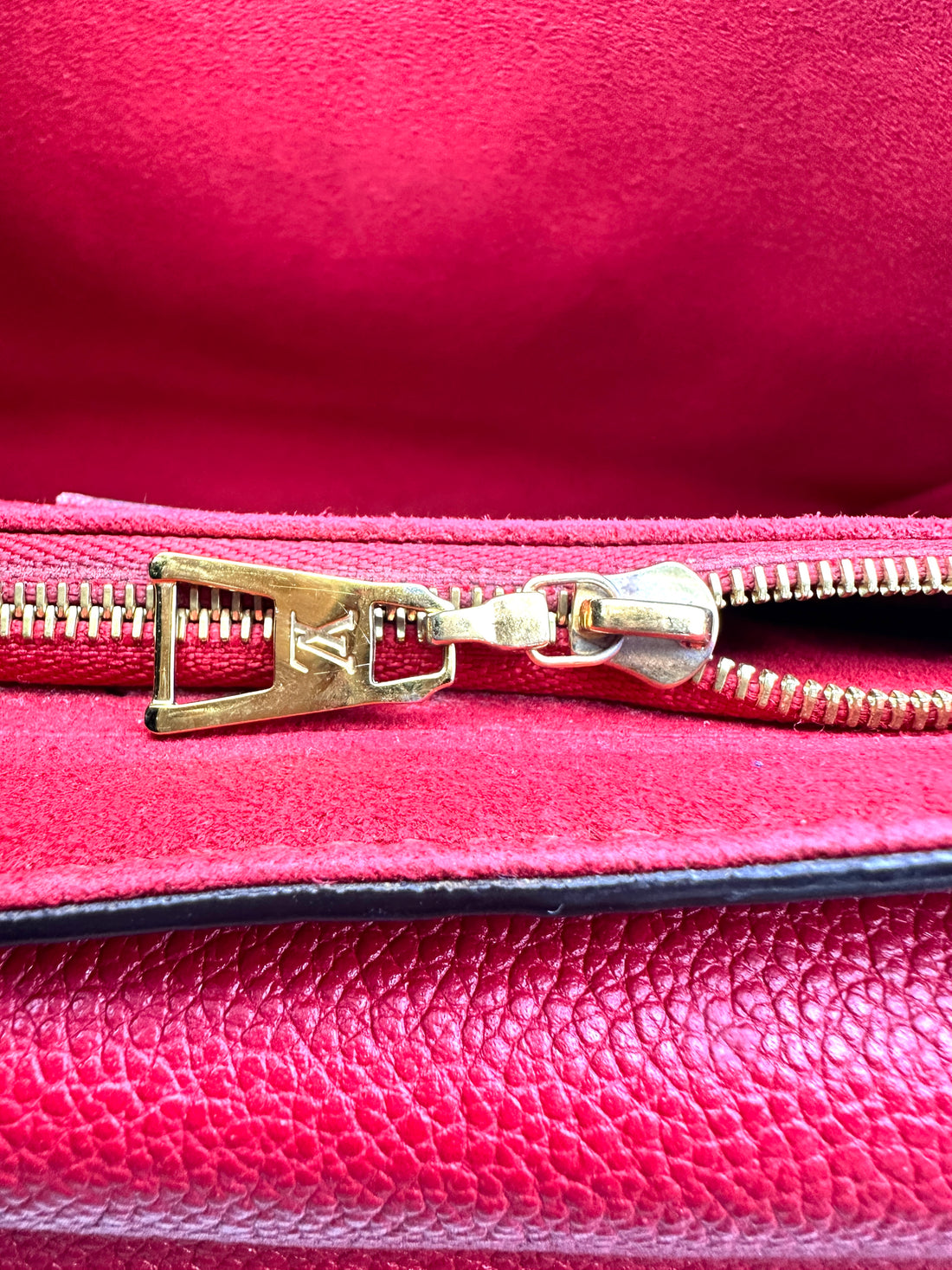 Louis Vuitton Vavin MM Red Monogram Empreinte Leather Chain Shoulder Bag LV2134