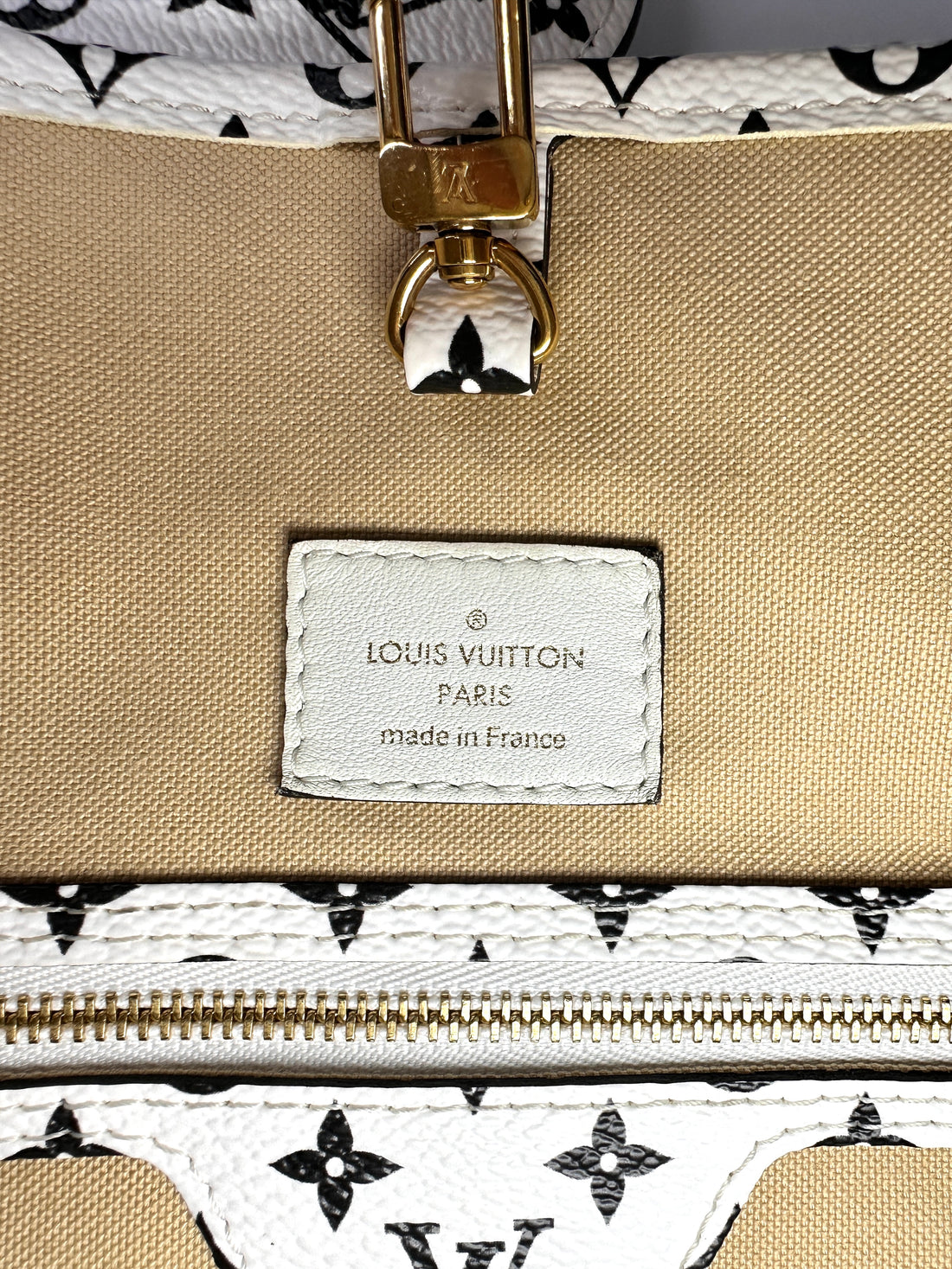 Louis Vuitton Summer 2019 Neverfull MM Green/White Giant Monogram Leather Handle Bag LV2150
