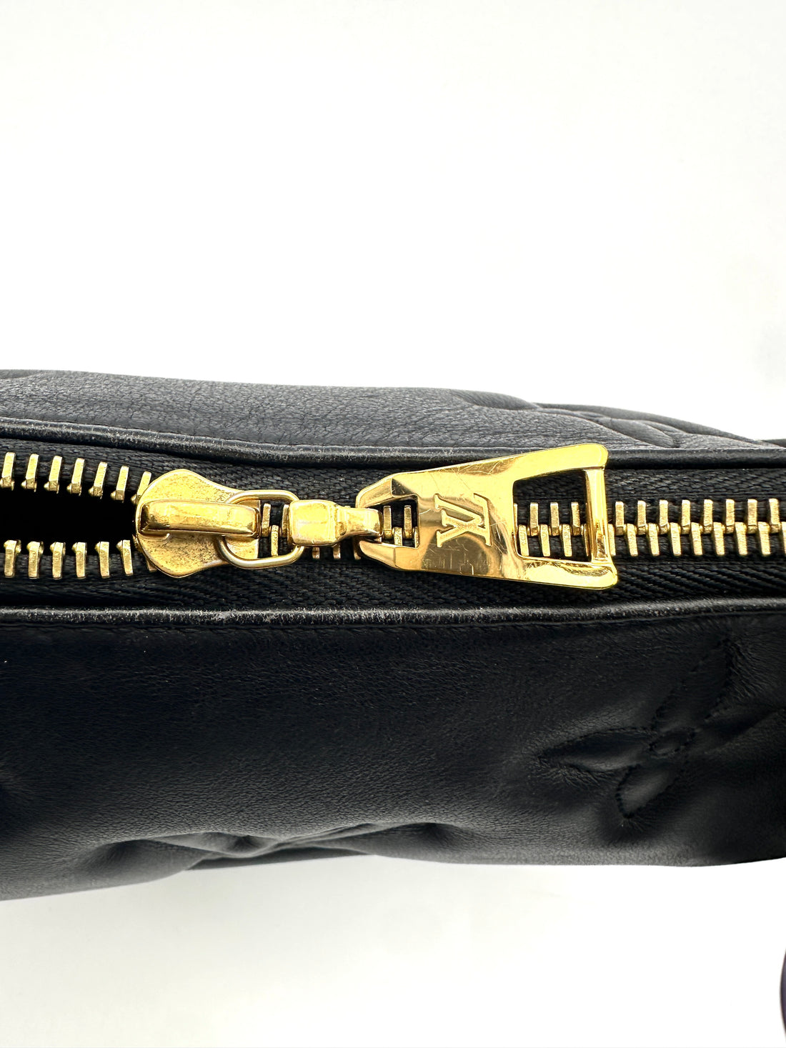 Louis Vuitton Over The Moon Black Bubblegram Quilted Leather Shoulder Bag LV2155