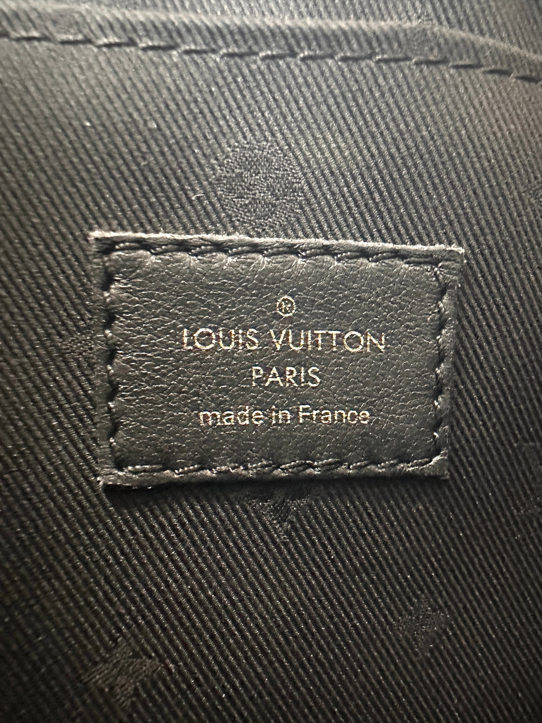 Louis Vuitton Over The Moon Black Bubblegram Quilted Leather Shoulder Bag LV2155