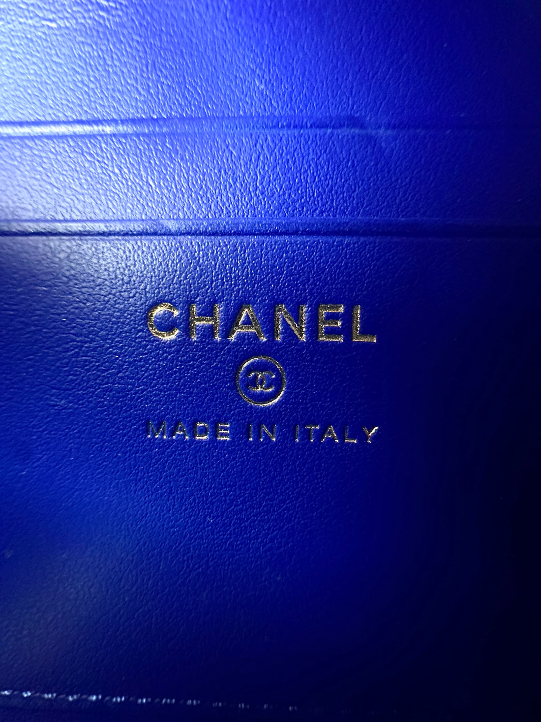 Chanel White/Blue Quilted Leather Small Size Vanity Case(26***36) CC1549