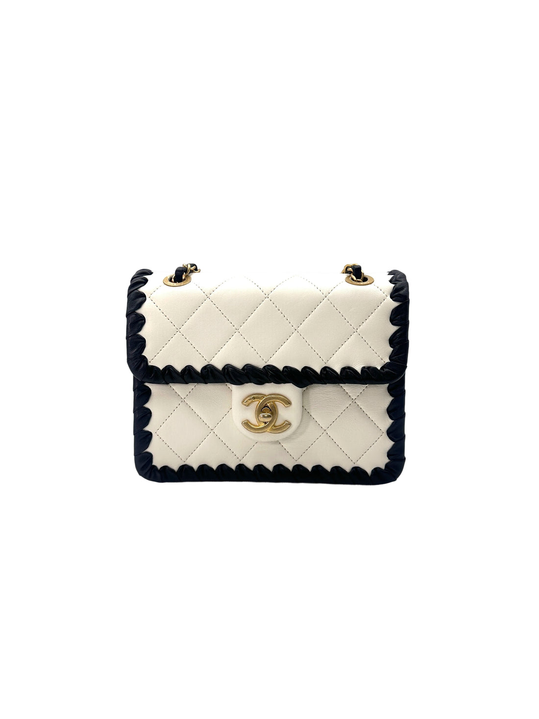Chanel 22C White Quilted Leather Flap Bag With Black Braided(HA***8L) IRIS075