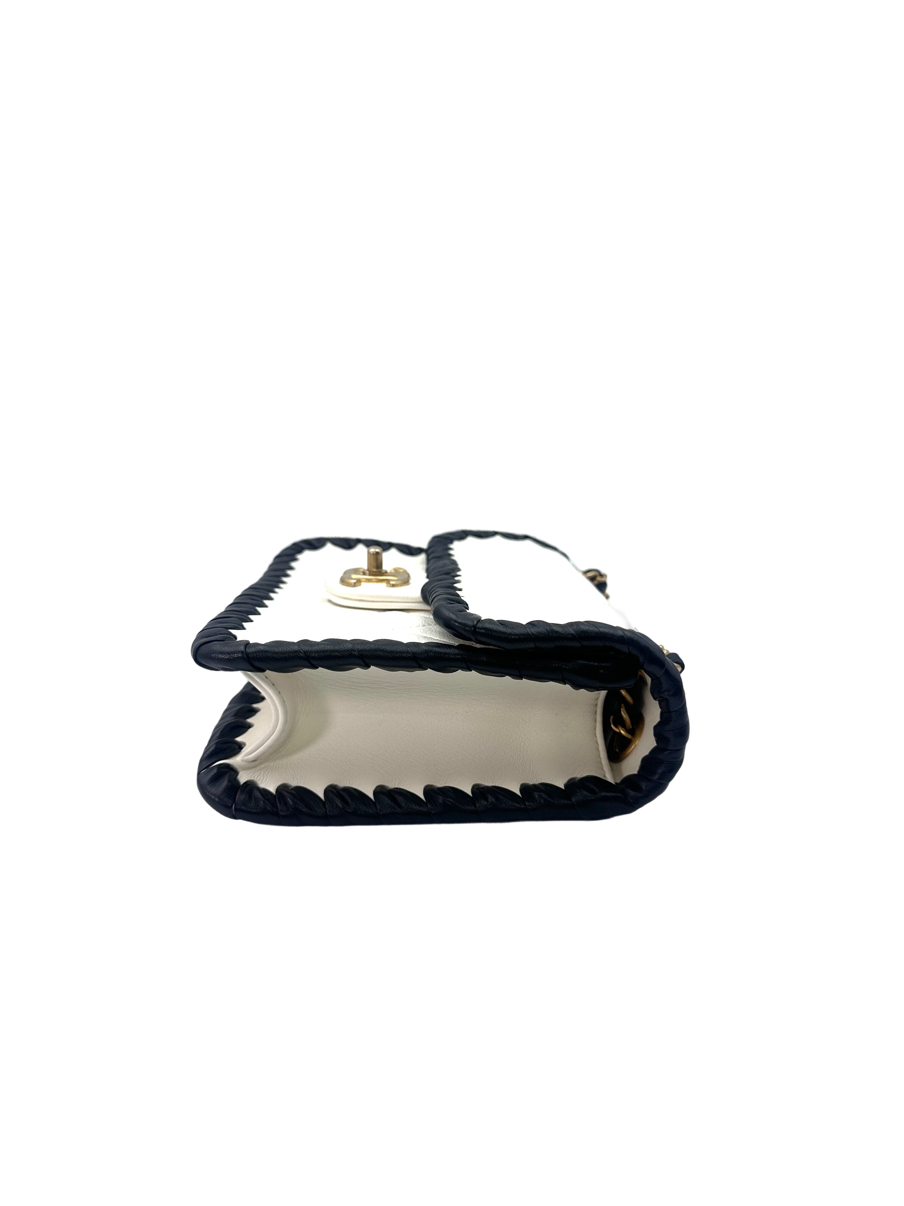 Chanel 22C White Quilted Leather Flap Bag With Black Braided(HA***8L) IRIS075