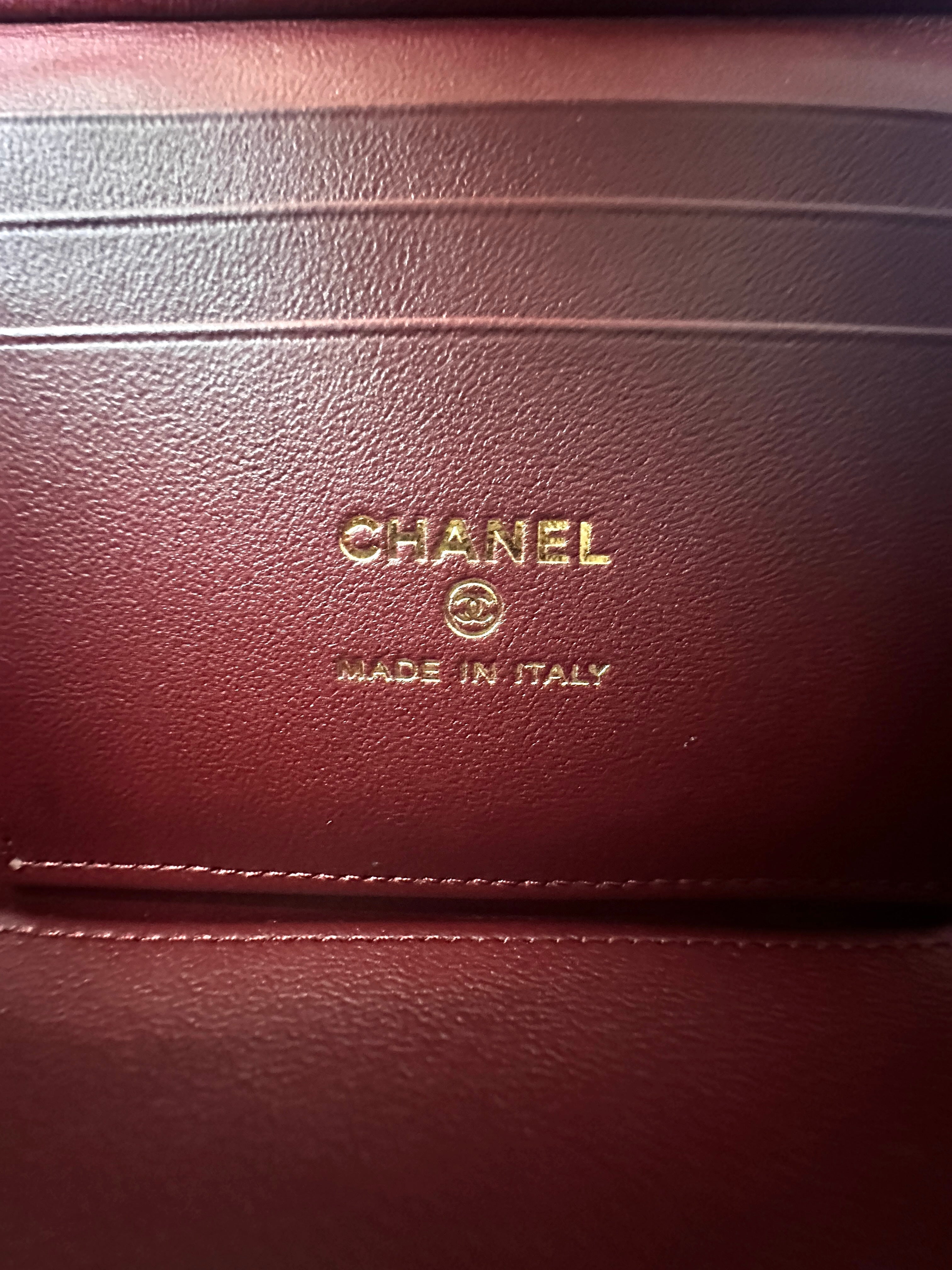 Chanel 23B Red Quilted Lambskin Vanity Case With Gold Hardware(GE***1C) CC1554