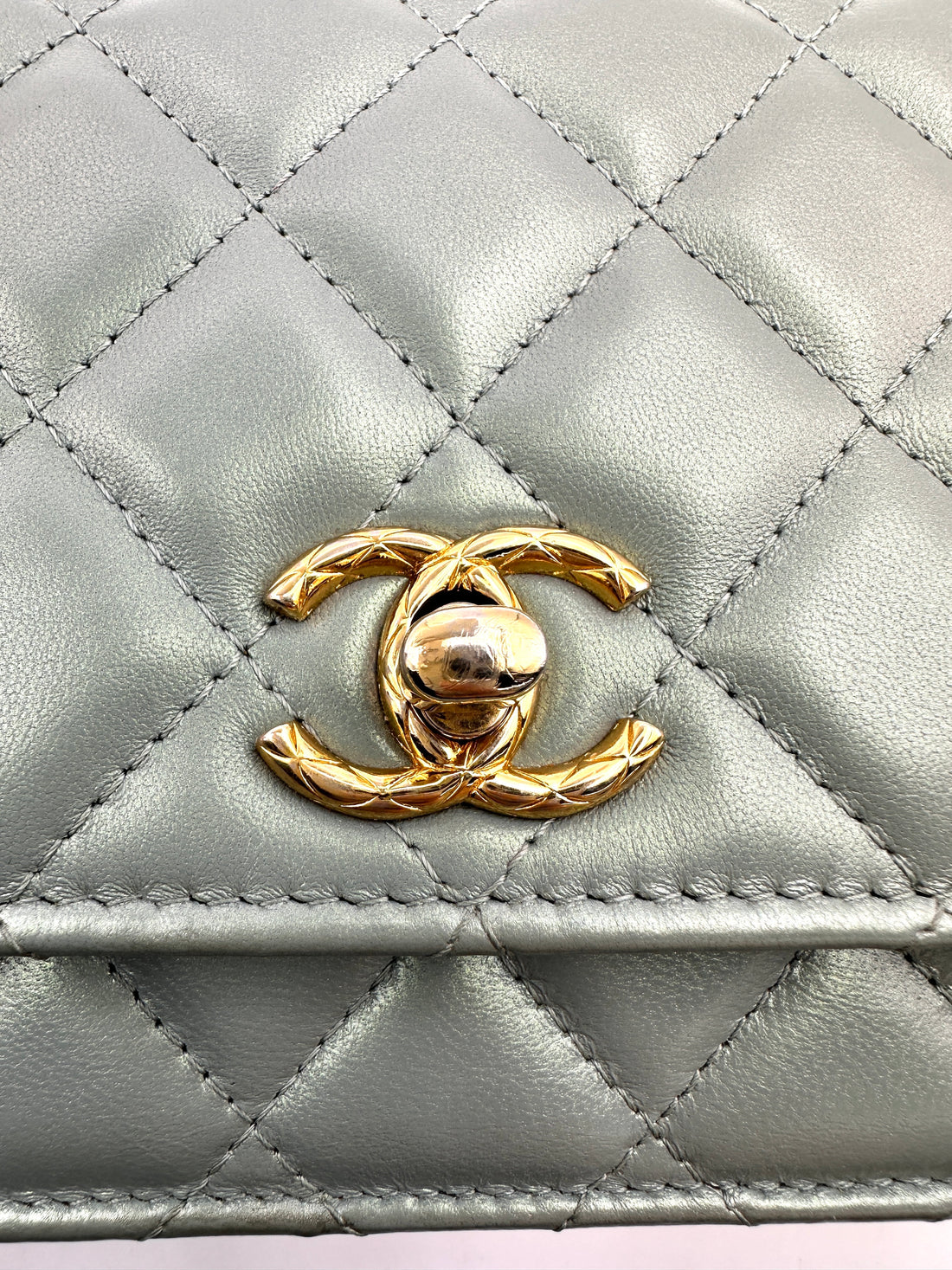 Chanel Blue Quilted Lambskin Wallet On Chain With Gold Hardware(AU***K5) CE1555