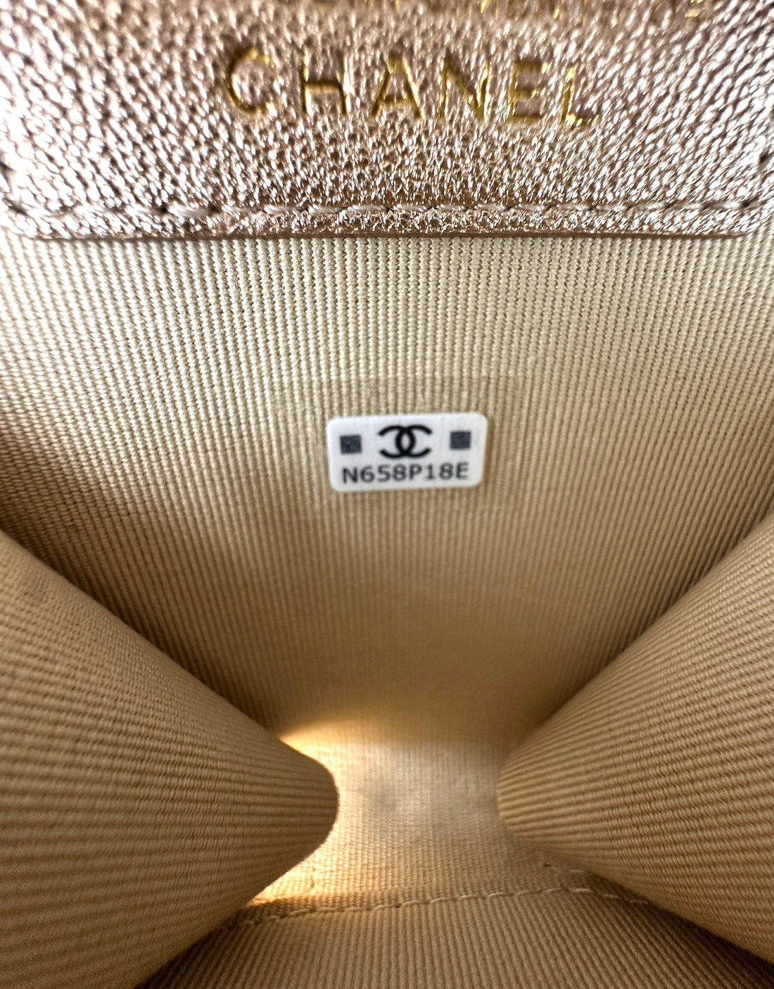 Chanel 2024 VIP Years Gift Gold Metallic Quilted Leather Round Pouch & AirPods Case Bag(N6***8E) CC1557