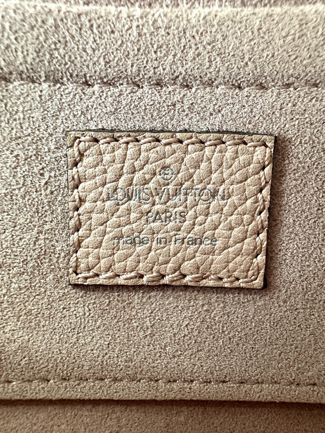 Louis Vuitton Scala Pink Monogram Mahina Leather Shoulder Bag LV2184