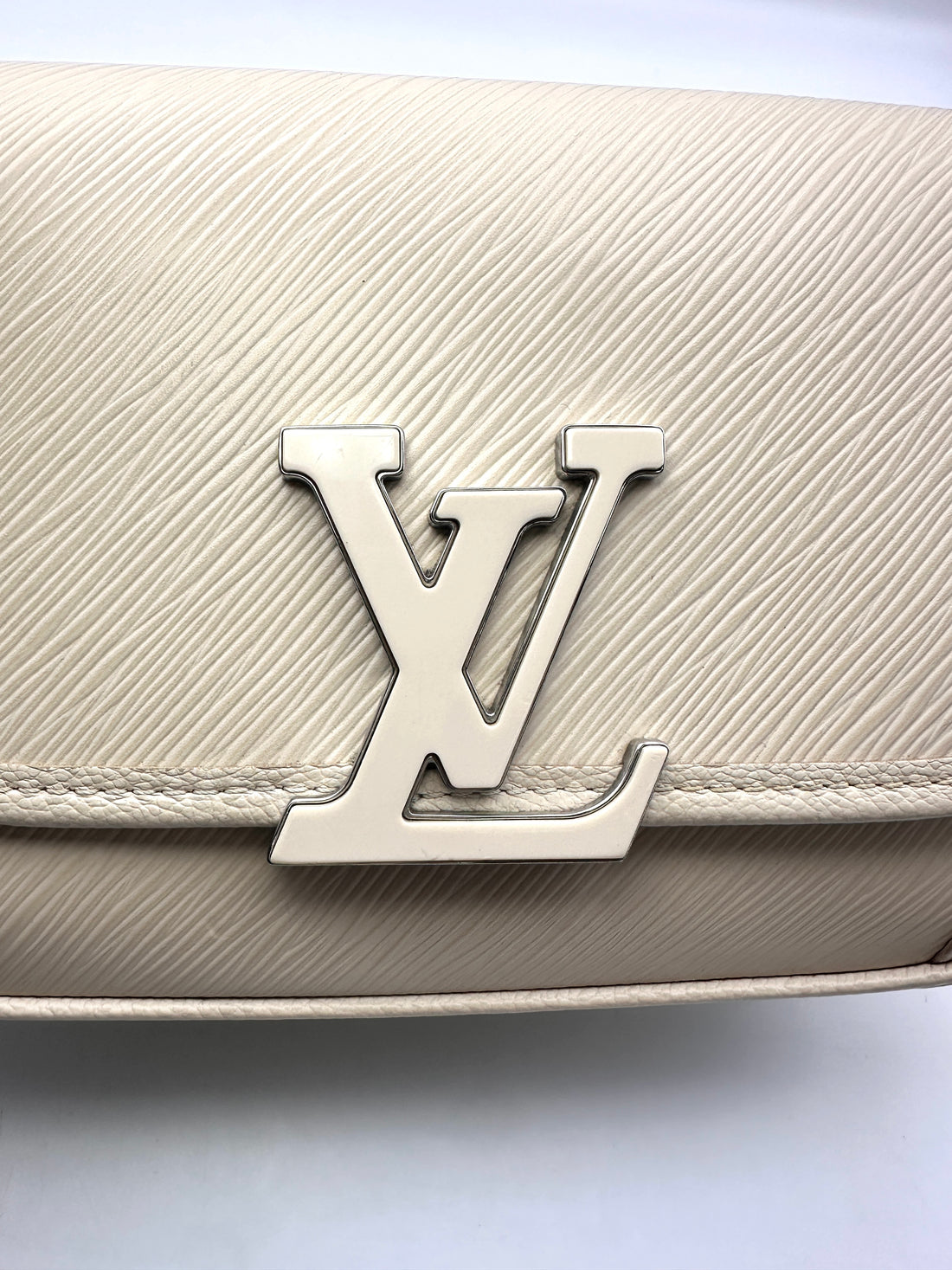 Louis Vuitton Buci White Epi Leather Shoulder Bag LV2192