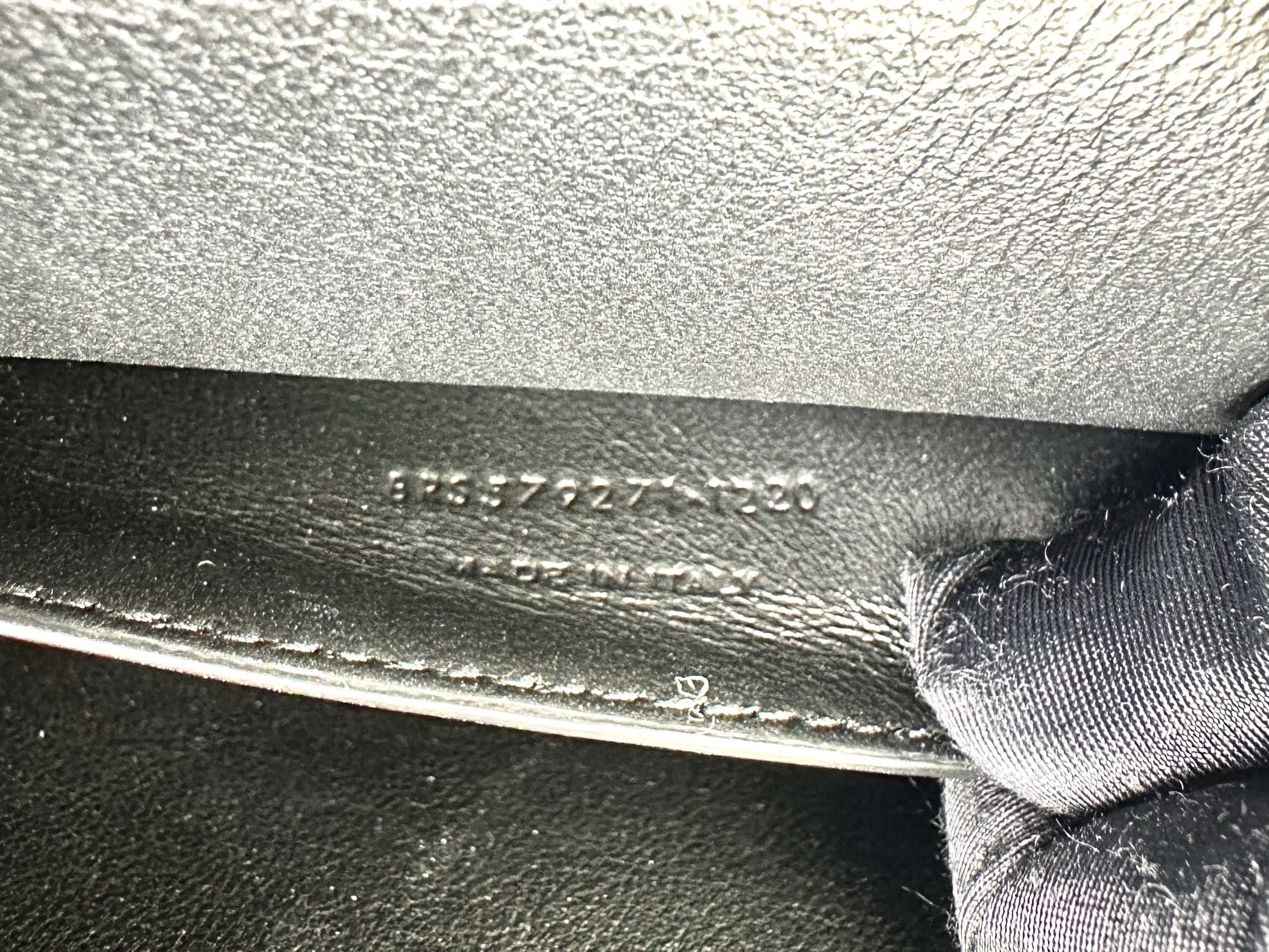 Saint Laurent Manhattan Black Smooth Leather Medium Size Shoulder Bag SL176