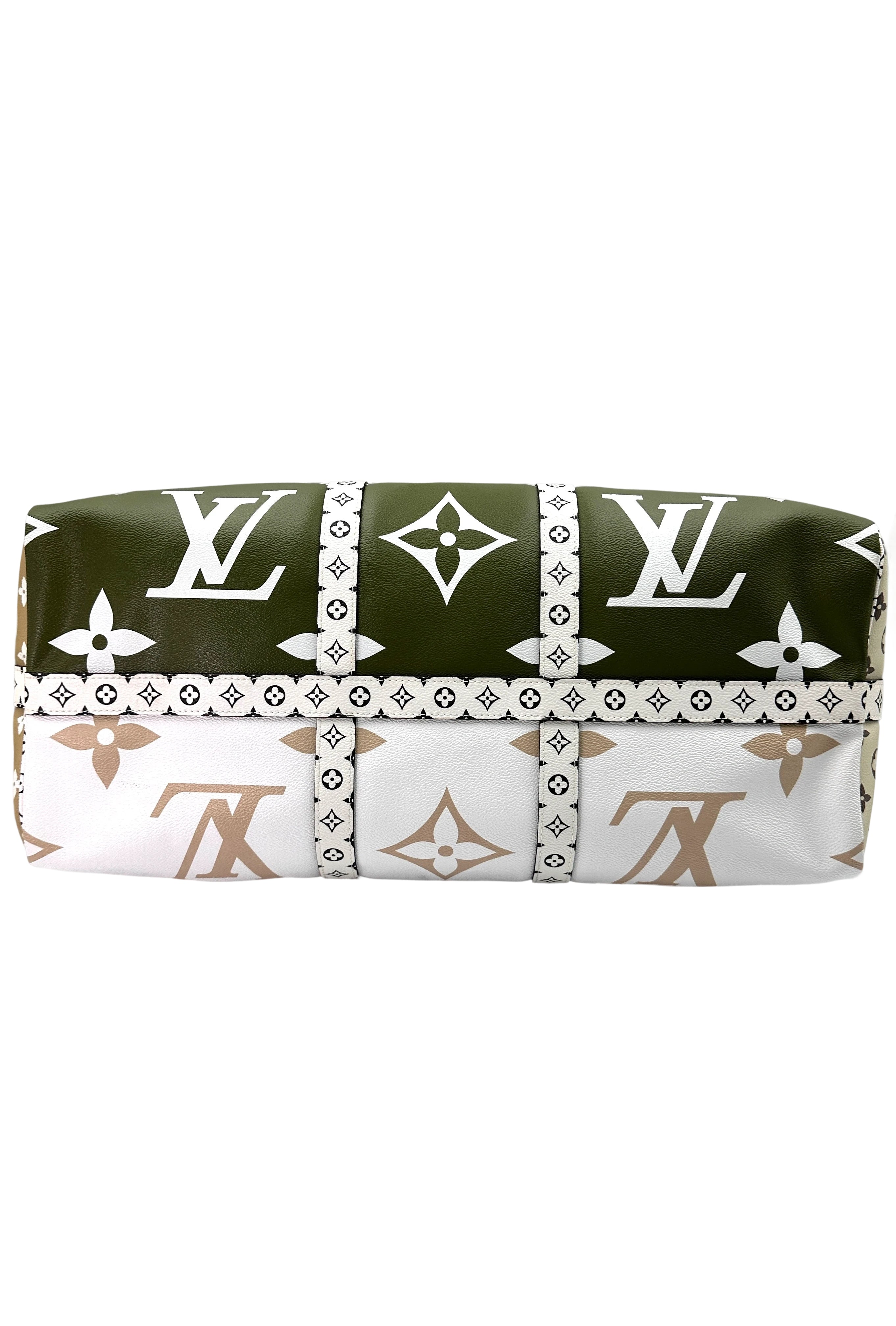 Louis Vuitton Summer 2019 Keepall50 Green/White Giant Monogram Leather Handle Bag IRIS078