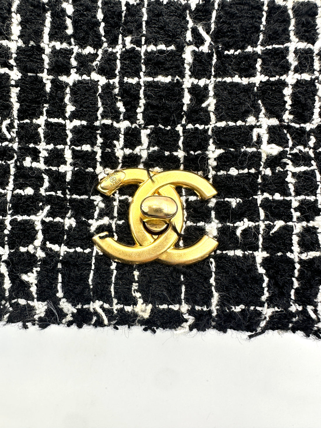 Chanel Black/White Tweed Top Handle Flap Bag With Gold Buckle(JC***J1) IRIS079