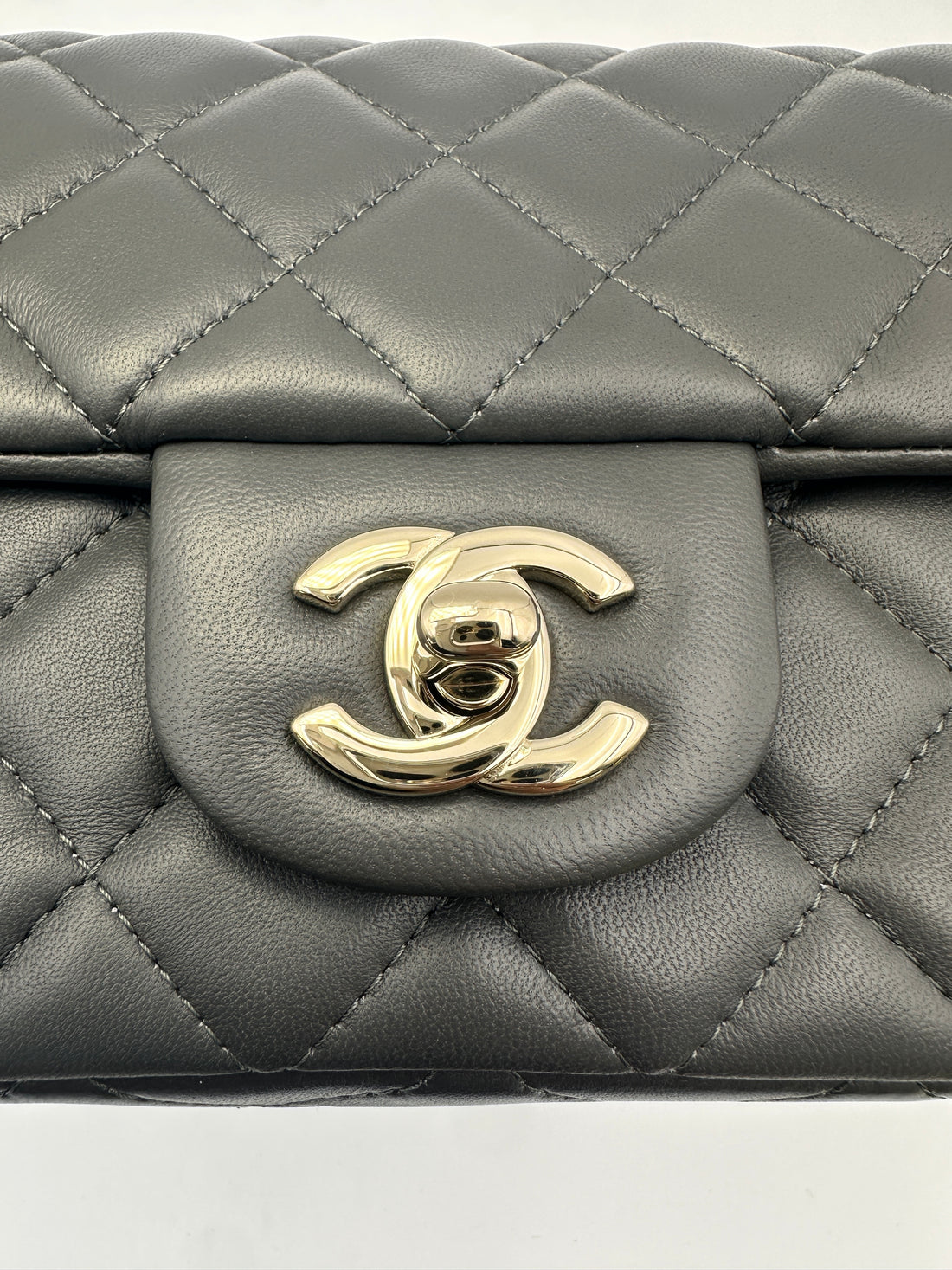 Chanel Classic Flap Grey Quilted Lambskin Chain Shoulder Bag With Gold Buckle(29***86) CC1575