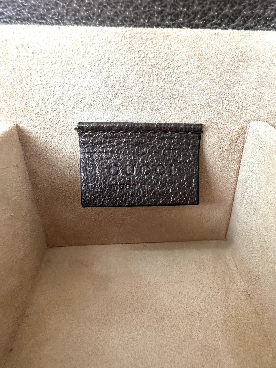 Gucci Savoy GG Supreme Monogram Rigid Trunk Box GG769