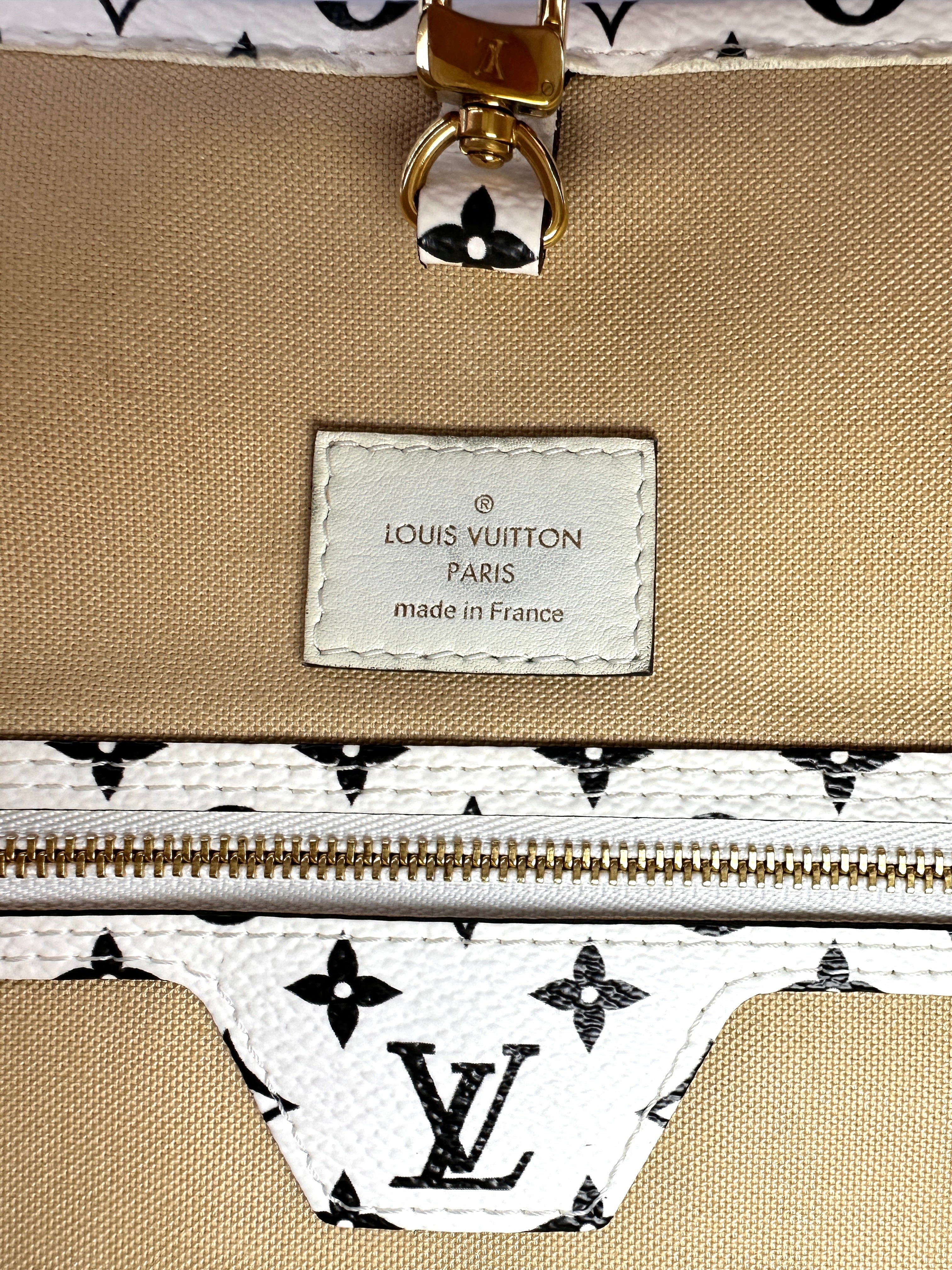 Louis Vuitton Summer 2019 Neverfull MM Green/White Giant Monogram Leather Handle Bag With Pouch LV2202