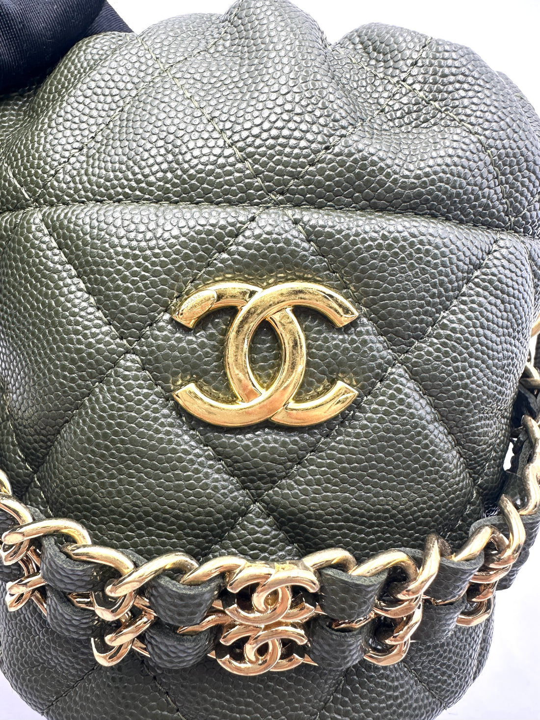 Chanel Green Quilted Calfskin Medallion Charms Drawstring Bucket Bag(CG***2H) CC1572