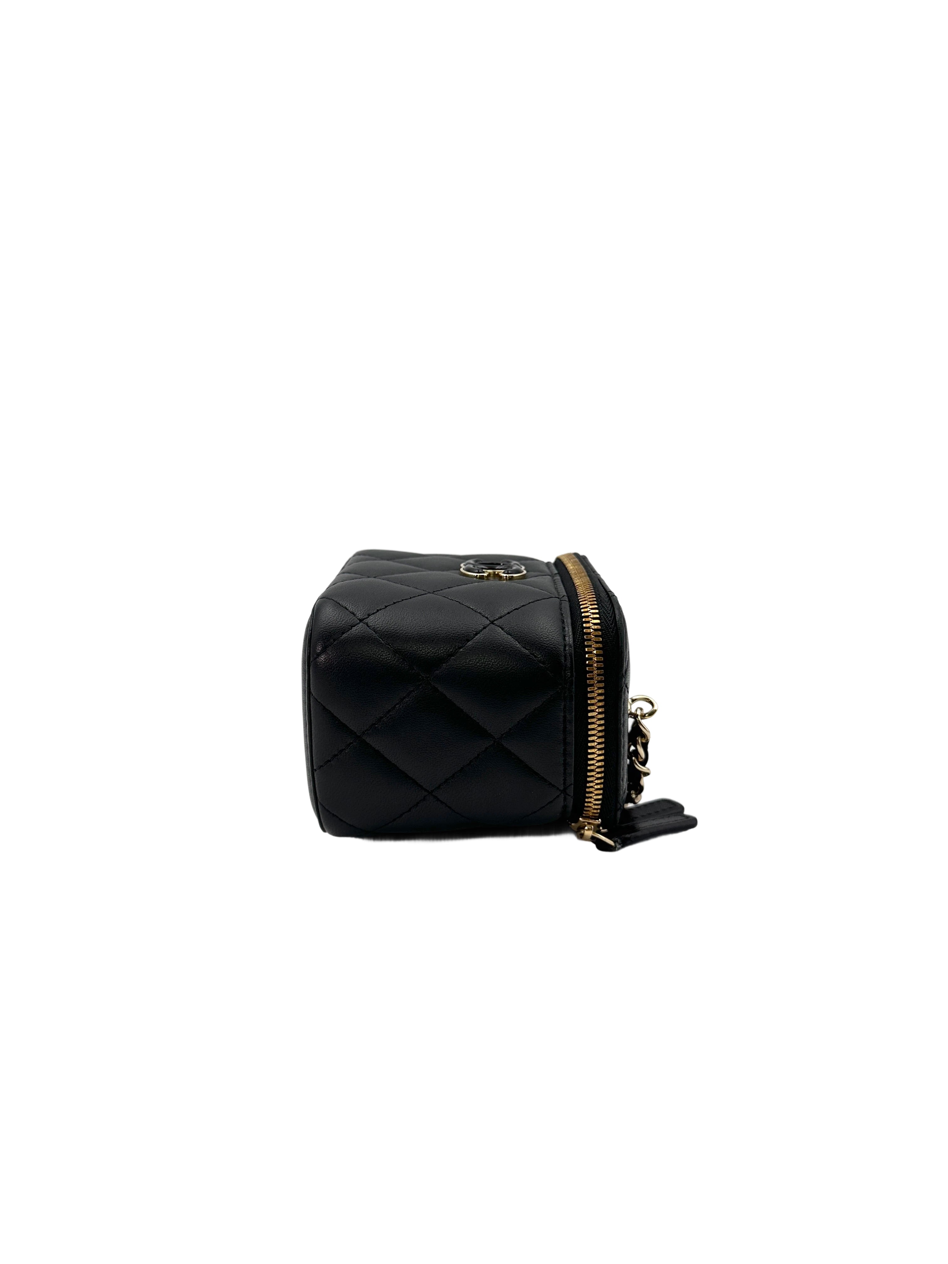 Chanel Black Quilted Lambskin Vanity Case With Enamel Coco Ball(J8***J5) CC1571
