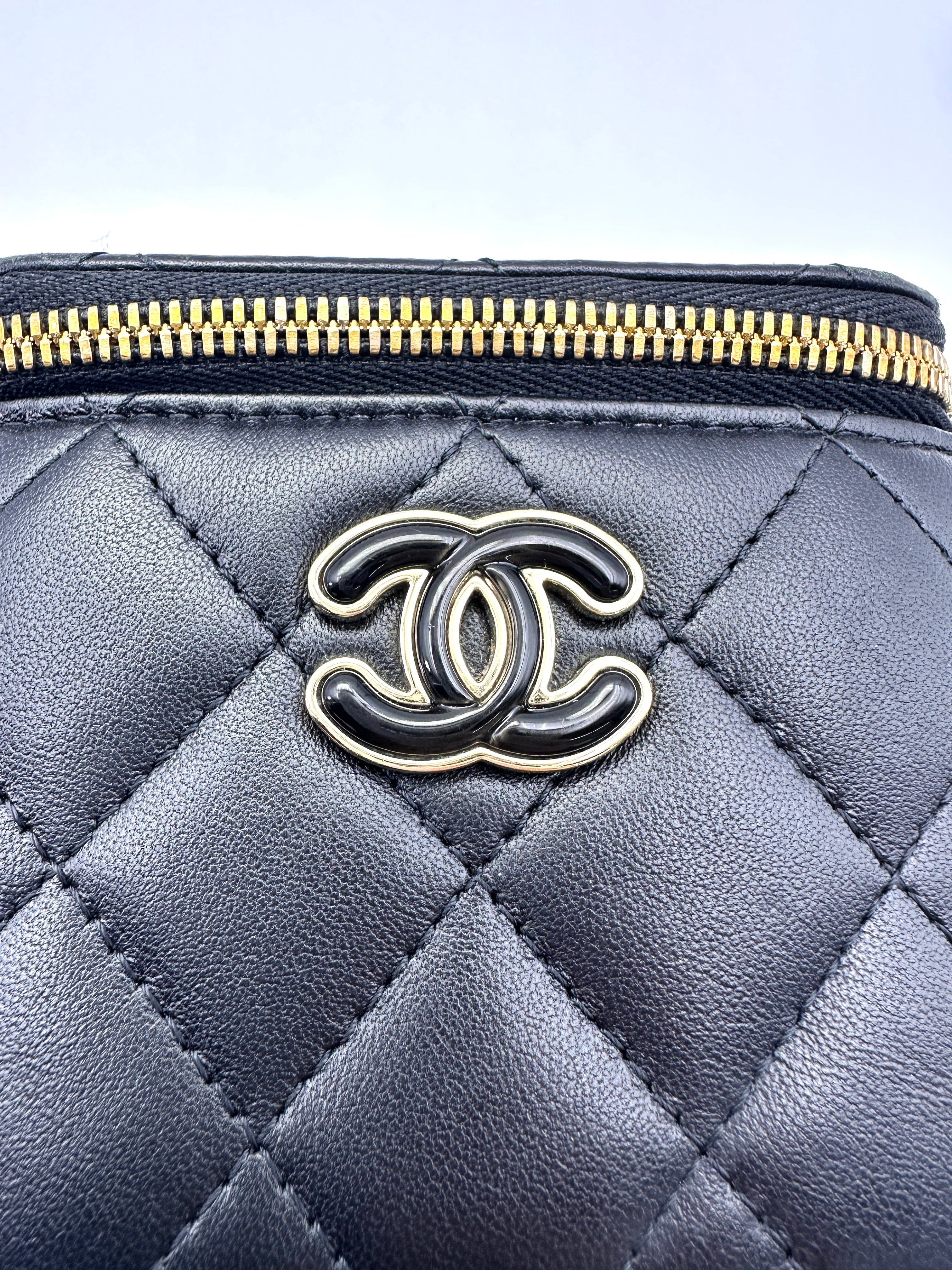 Chanel Black Quilted Lambskin Vanity Case With Enamel Coco Ball(J8***J5) CC1571
