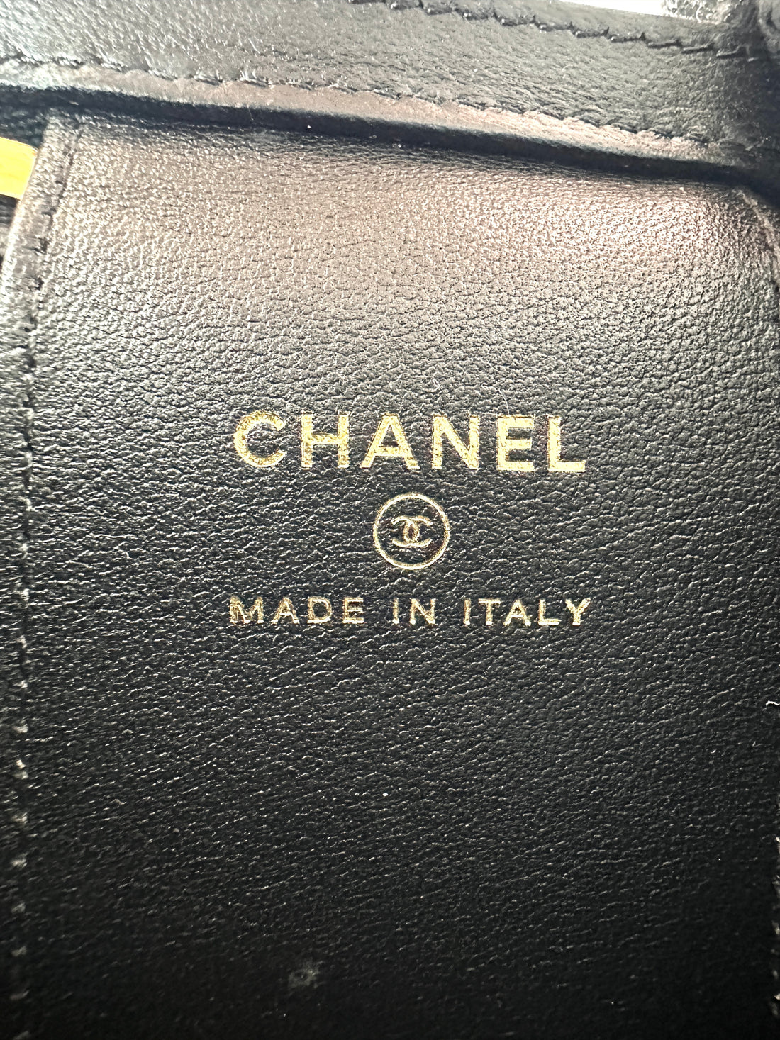 Chanel Black Quilted Lambskin Vanity Case With Enamel Coco Ball(J8***J5) CC1571