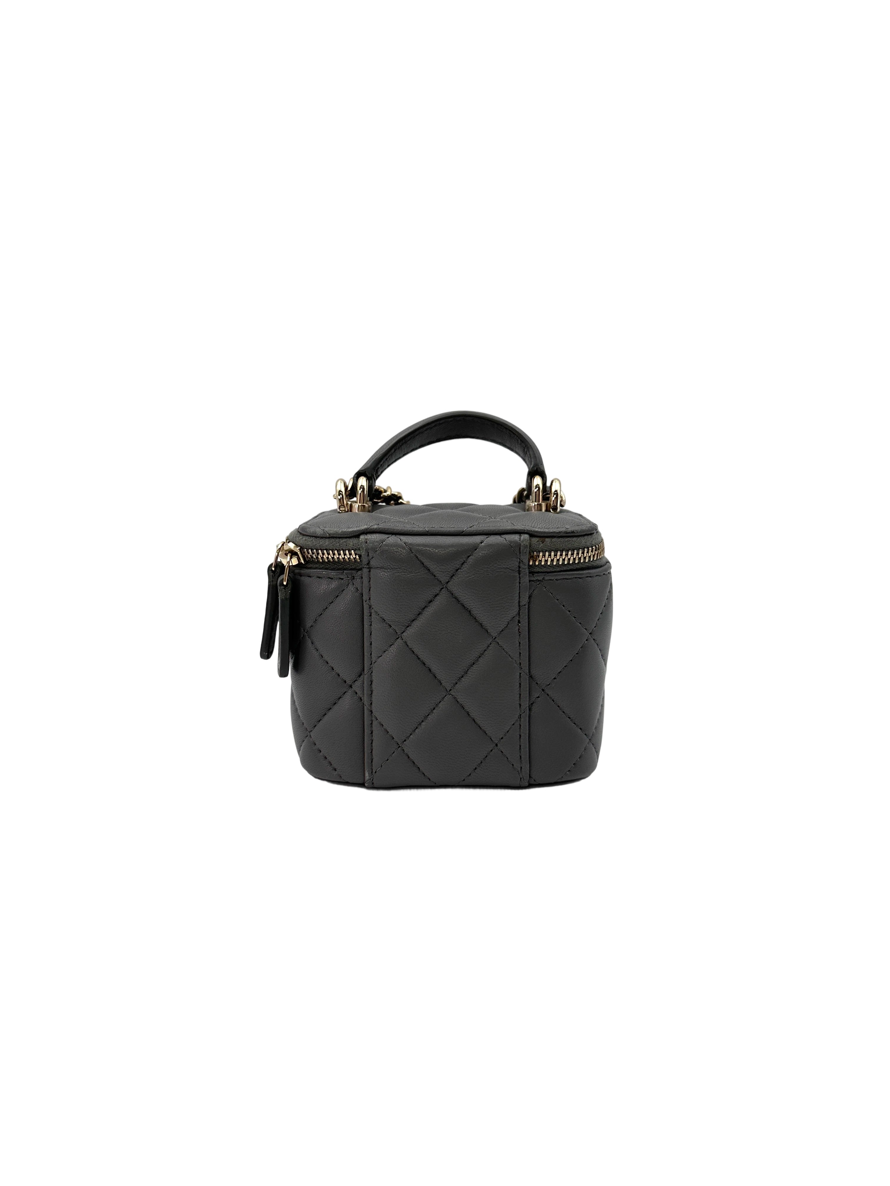 Chanel Grey Quilted Lambskin Top Handle Vanity Case(EG***42) CC1570