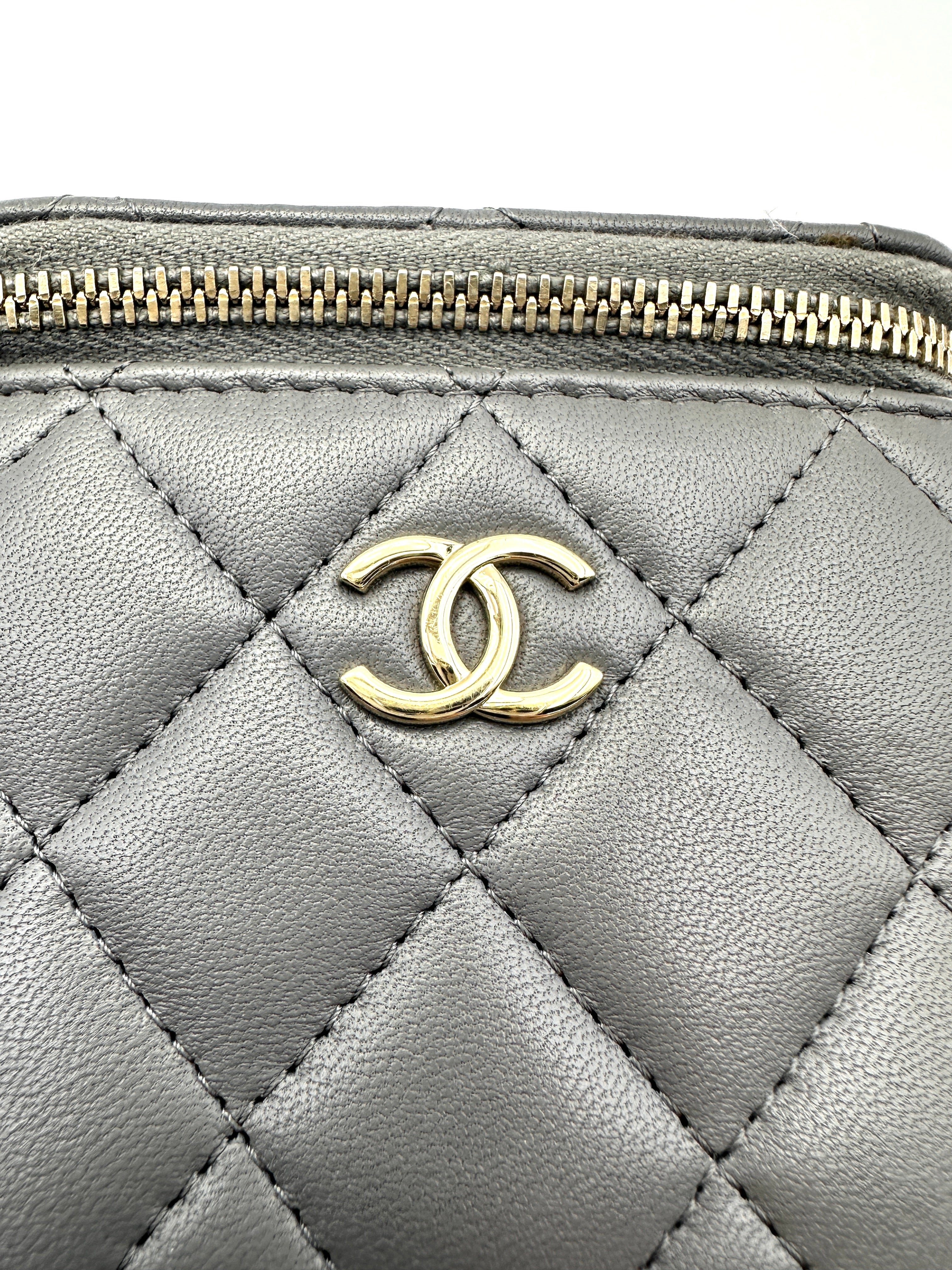 Chanel Grey Quilted Lambskin Top Handle Vanity Case(EG***42) CC1570