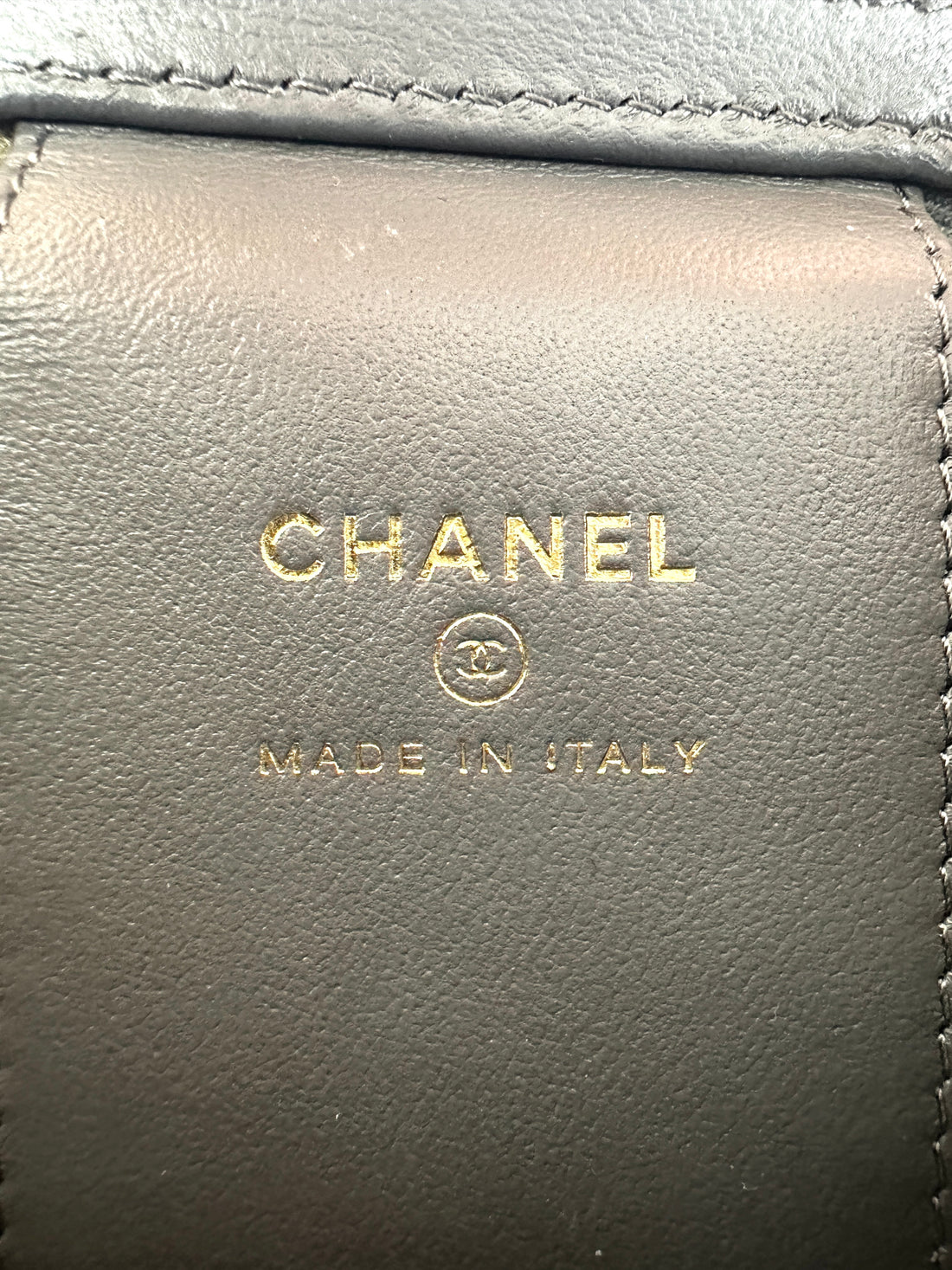 Chanel Grey Quilted Lambskin Top Handle Vanity Case(EG***42) CC1570