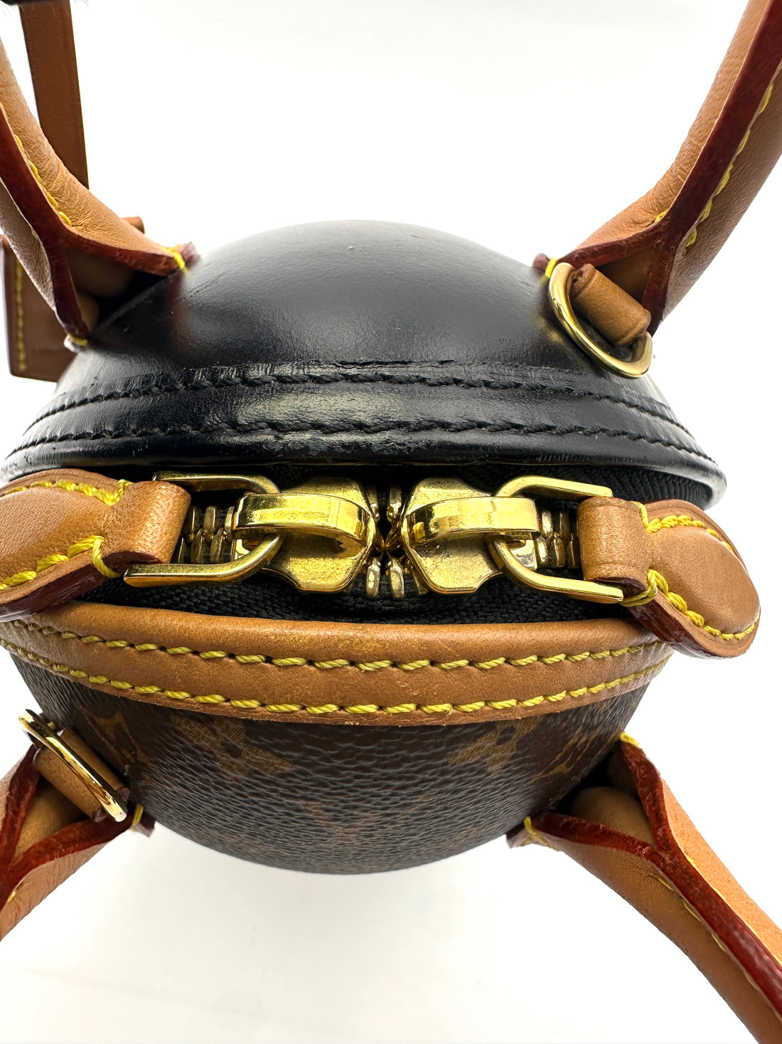 Louis Vuitton Monogram Canvas And Leather Handle Egg Bag LV2205