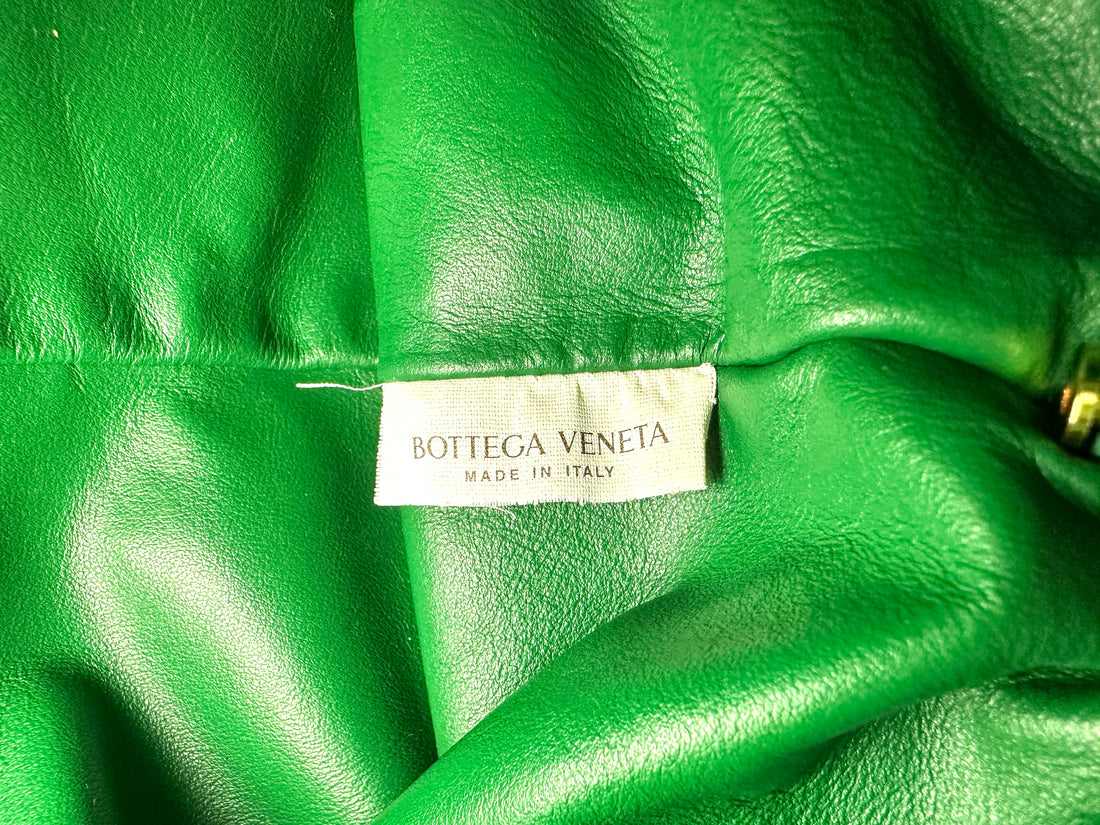 Bottega Veneta Grenn Chain Pouch With Gold Hardware BV111